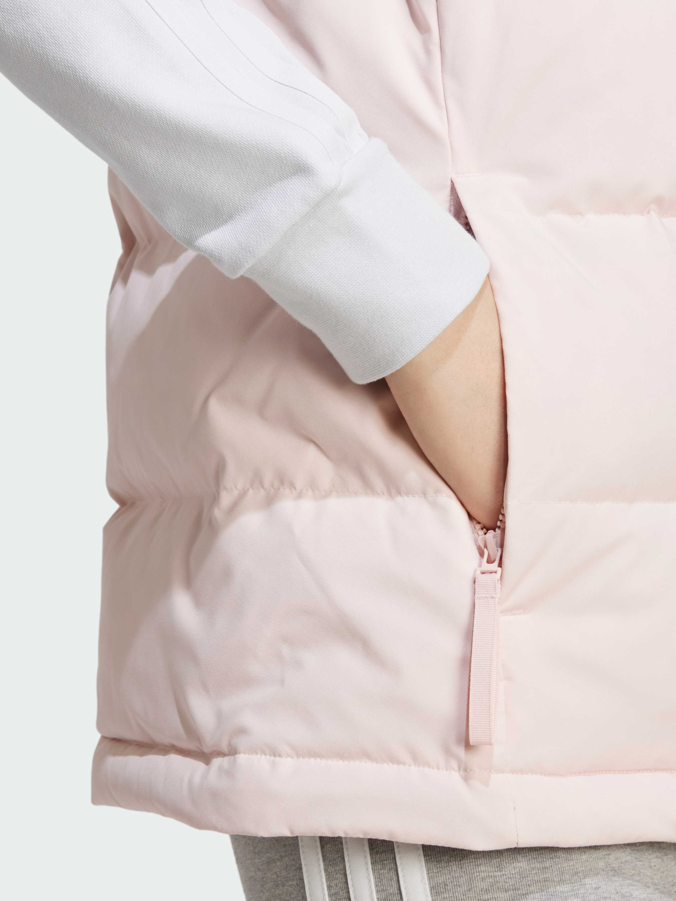 Утеплений жилет Adidas модель IX8870 Фото