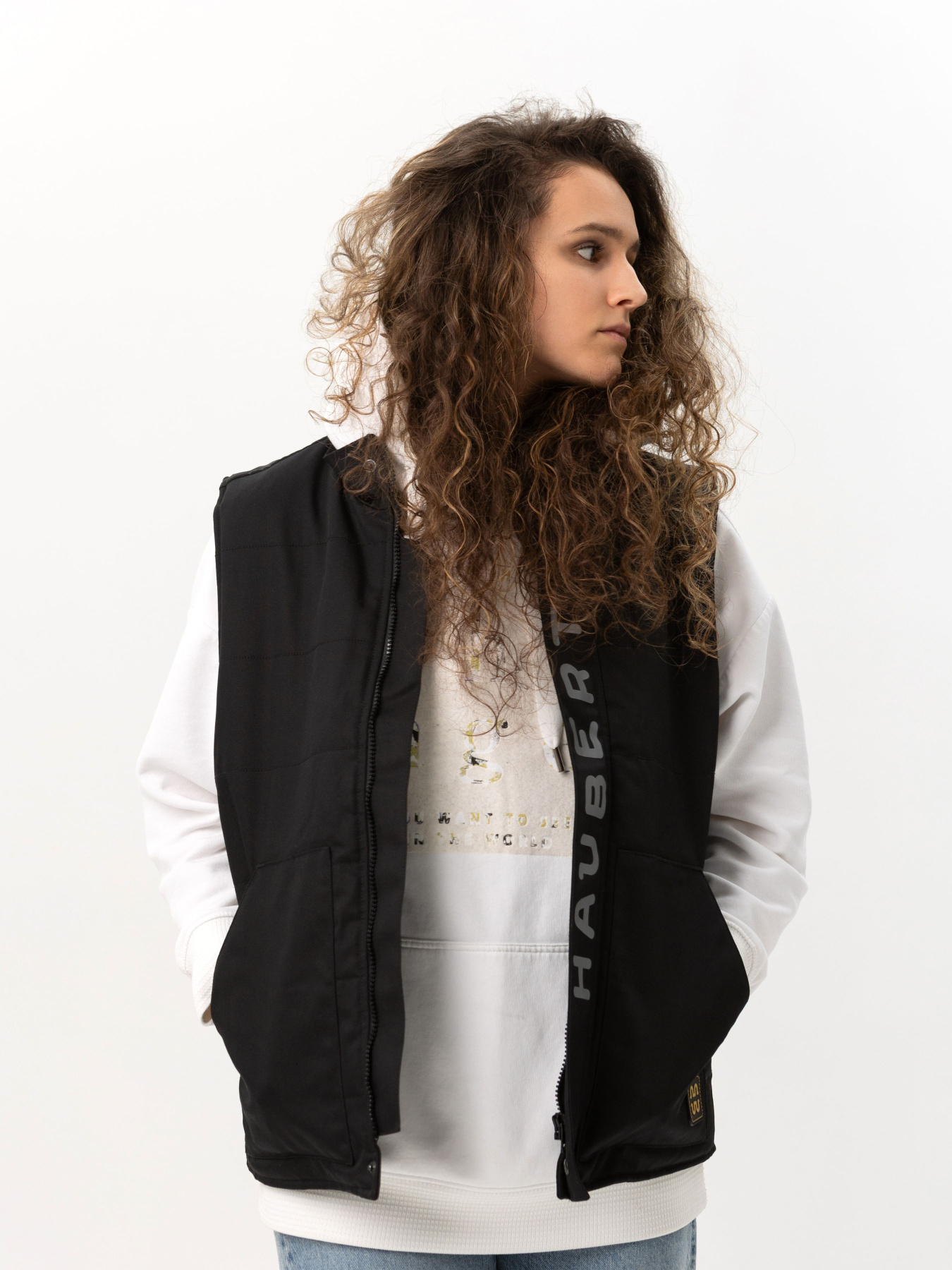 Утеплений жилет HAUBERT модель 11689WB Утеплений жилет HAUBERT модель 11689WB Фото