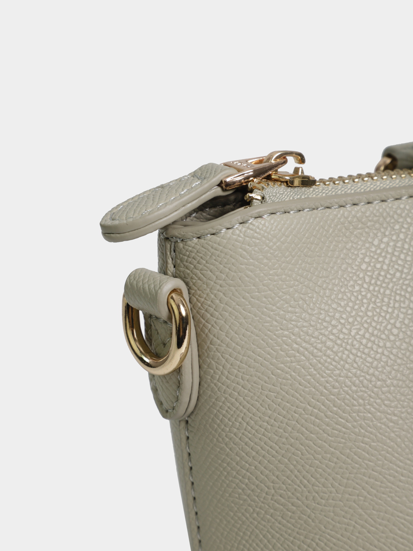 Сумки David Jones модель CM7347_FAIR_GREEN Сумки David Jones модель CM7347_FAIR_GREEN Фото