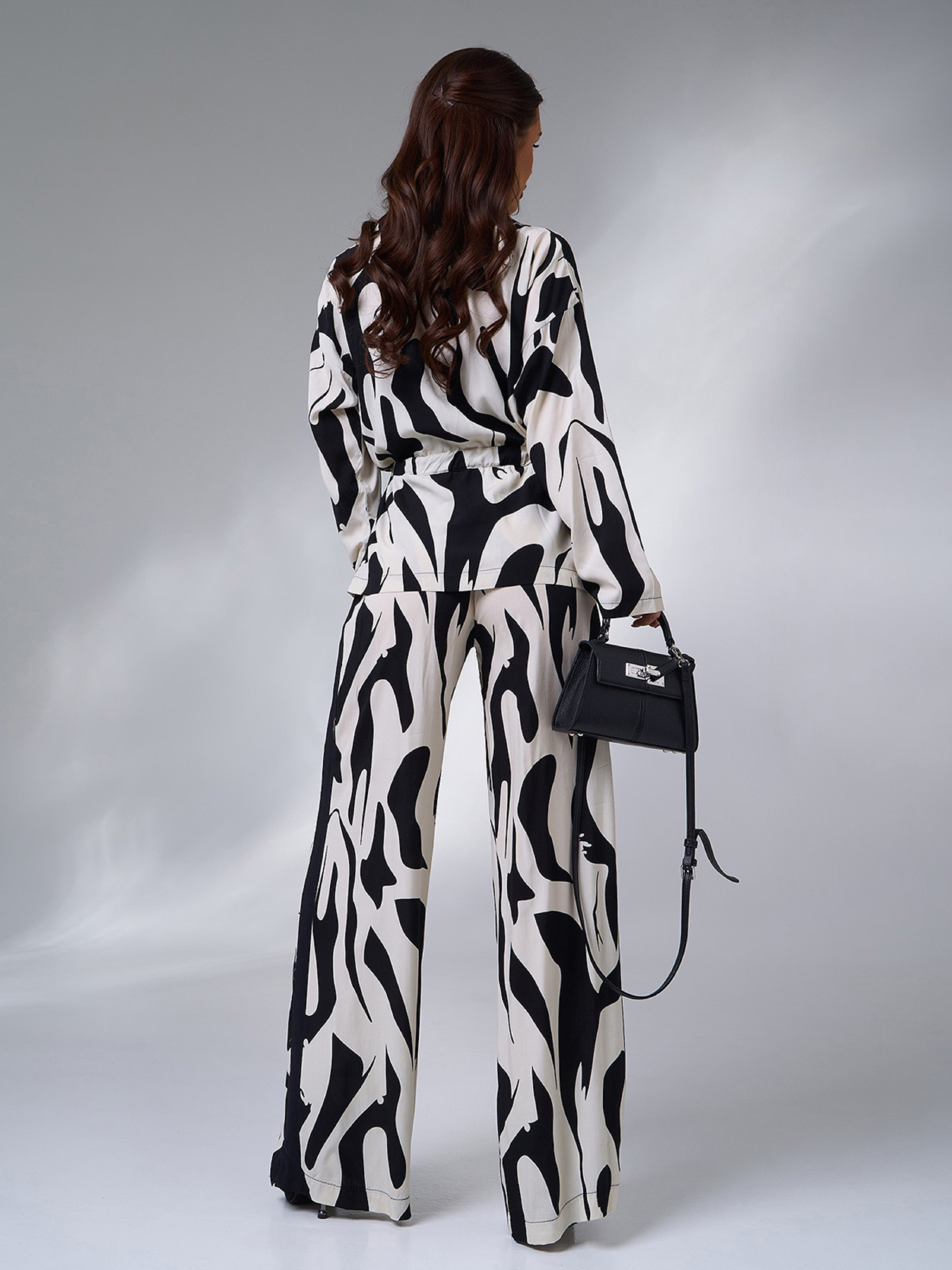 Повсякденний костюм ISSA Plus модель 15096_белый Фото