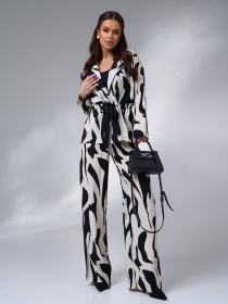 Повсякденний костюм ISSA Plus модель 15096_белый Фото