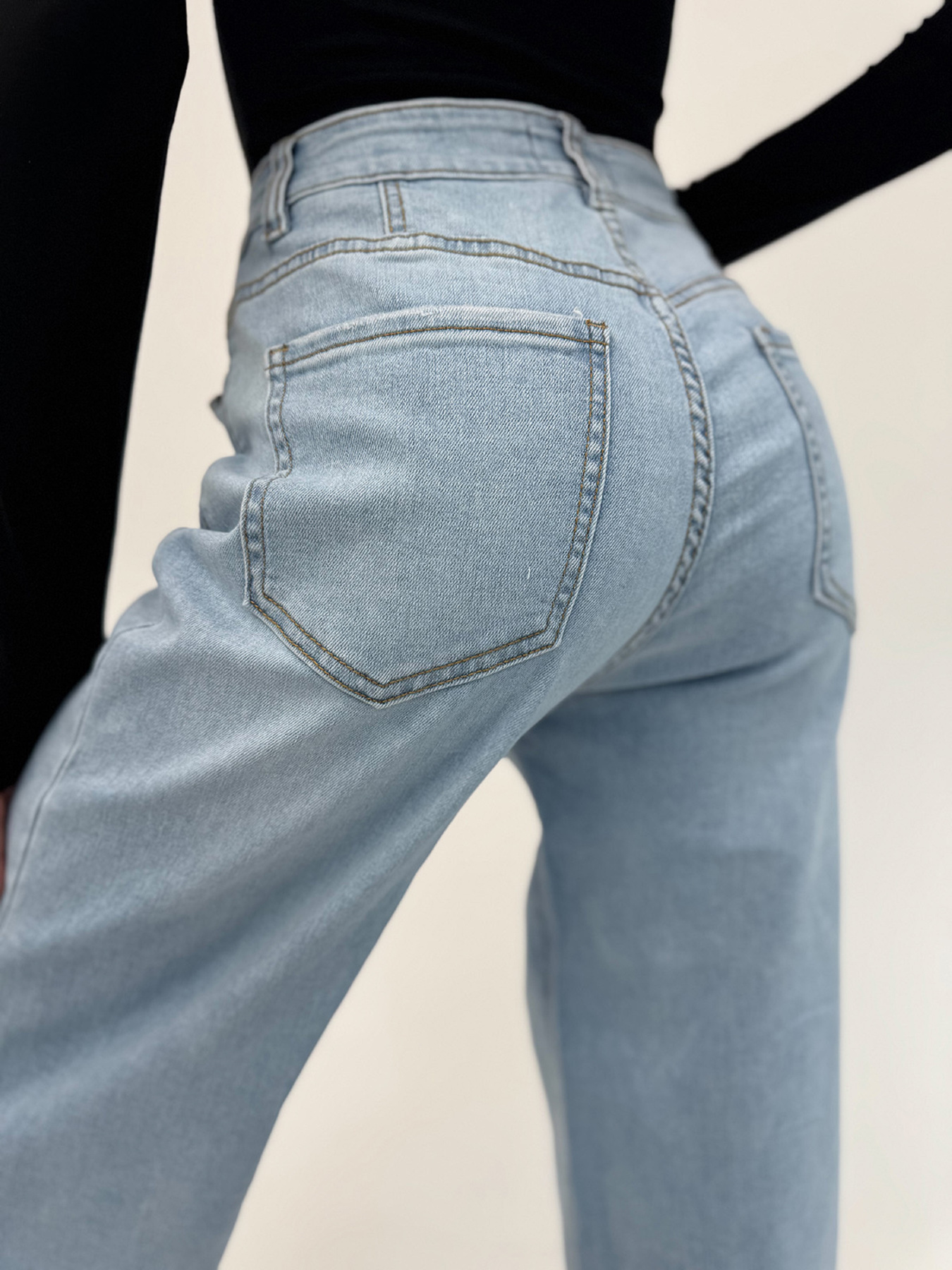 Прямые джинсы ISSA Plus модель WN20-701_голубой Фото