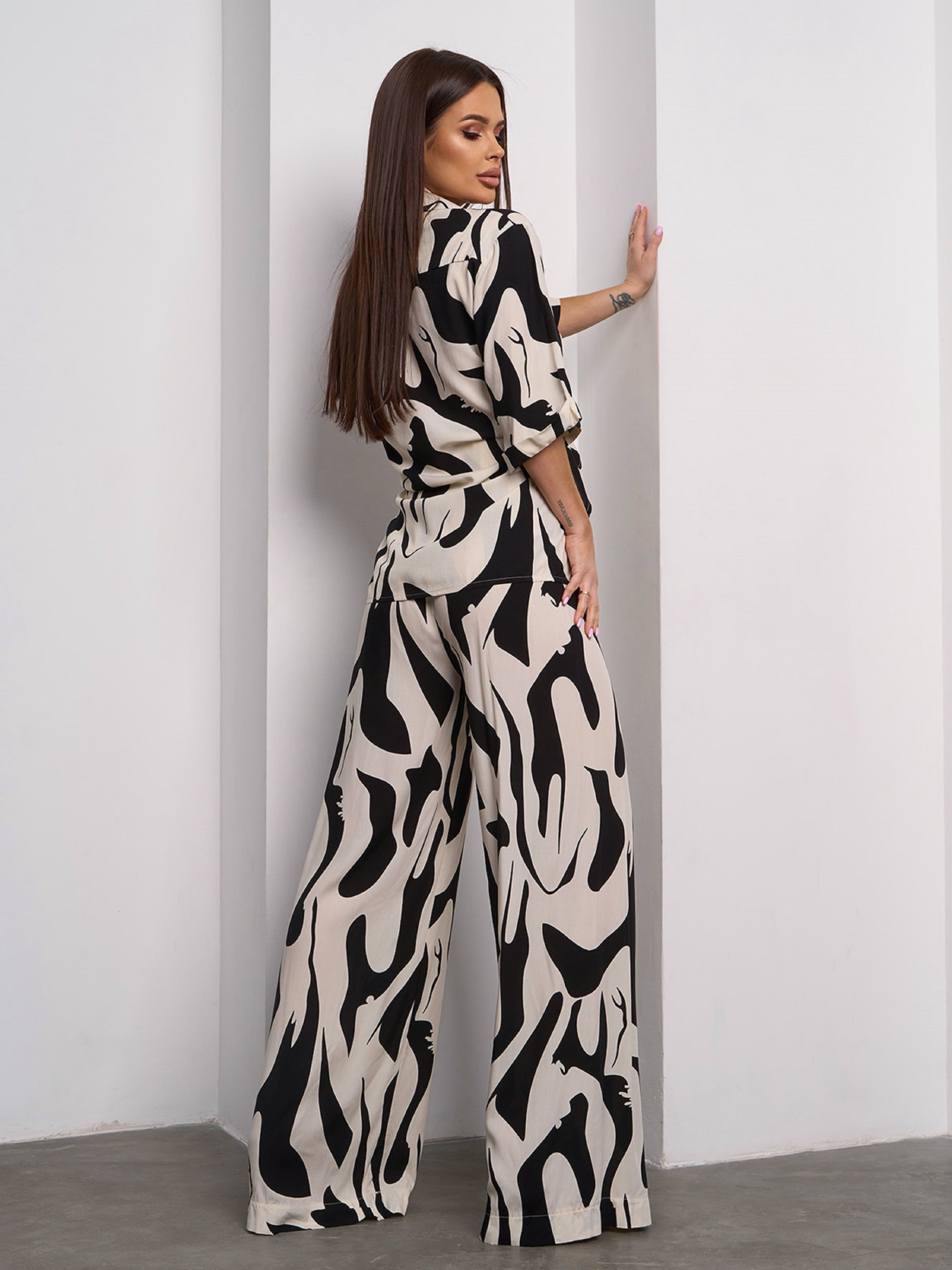 Повсякденний костюм ISSA Plus модель 15105_молочный Фото