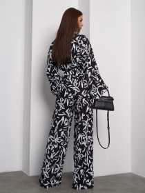 Костюм ISSA Plus модель SA-600_черный_белый Фото