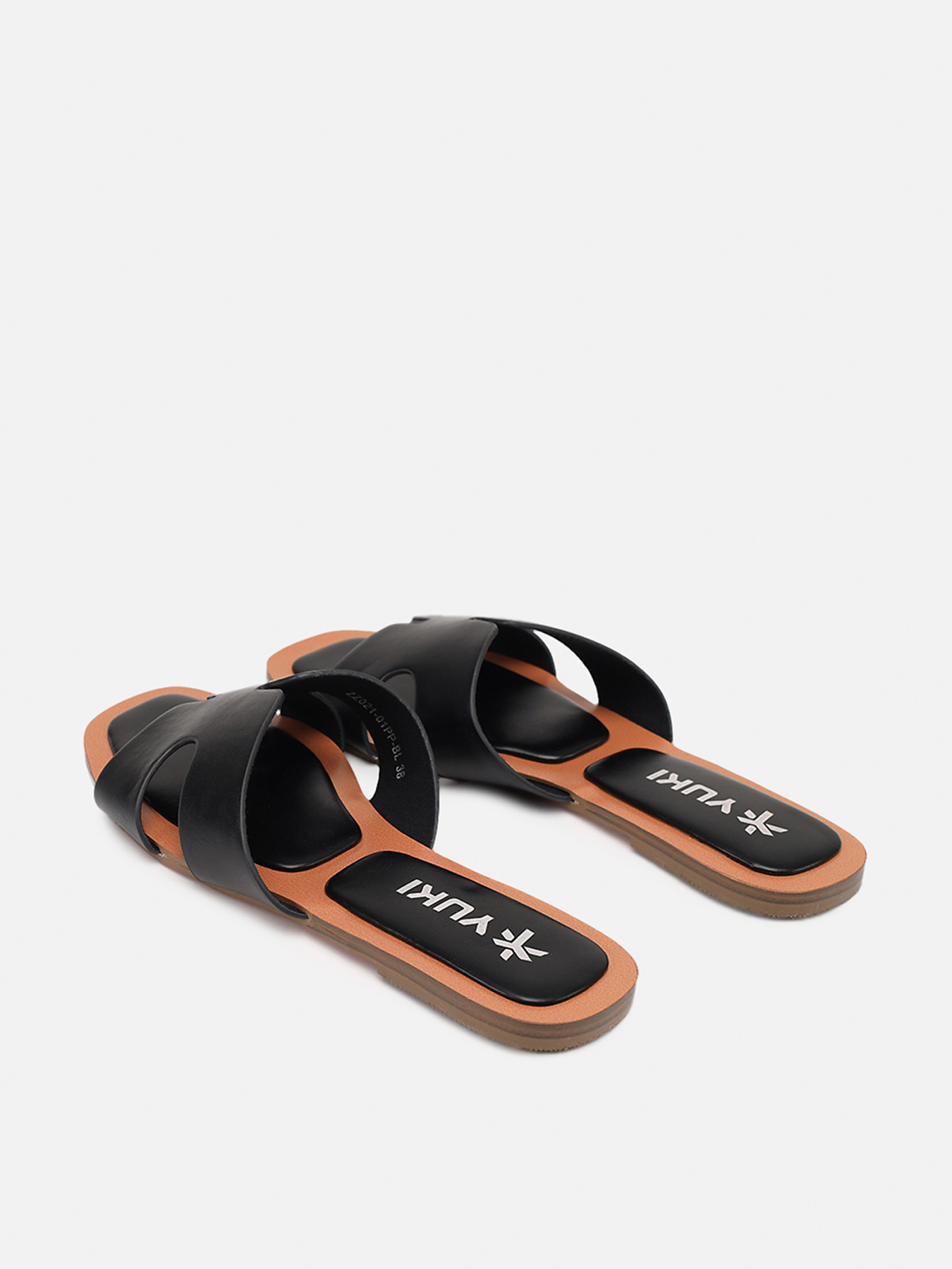 Шлепанцы YUKI модель ЦБ-00264131 Фото