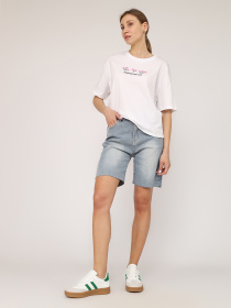 Джинсовые шорты YUKI модель ЦБ-00268457 Фото