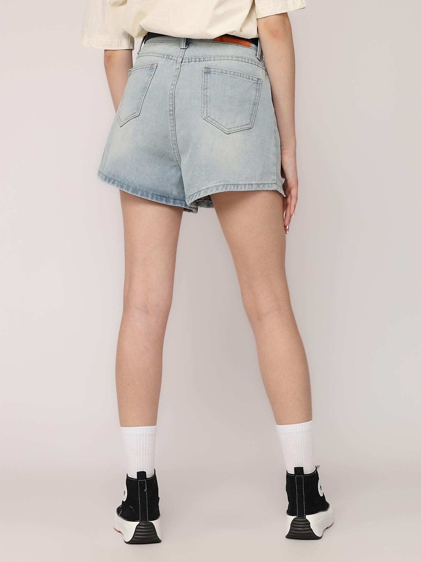 Джинсовые шорты YUKI модель ЦБ-00268466 Фото