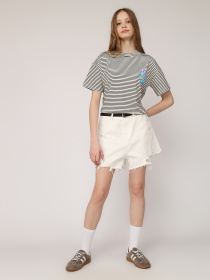 Шорты джинсовые YUKI модель ЦБ-00268467 Фото