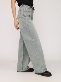 Джинси YUKI модель ЦБ-00272489 Фото