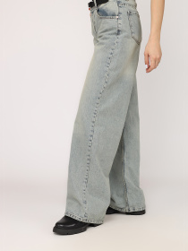 Джинси YUKI модель ЦБ-00272489 Джинси YUKI модель ЦБ-00272489 Фото