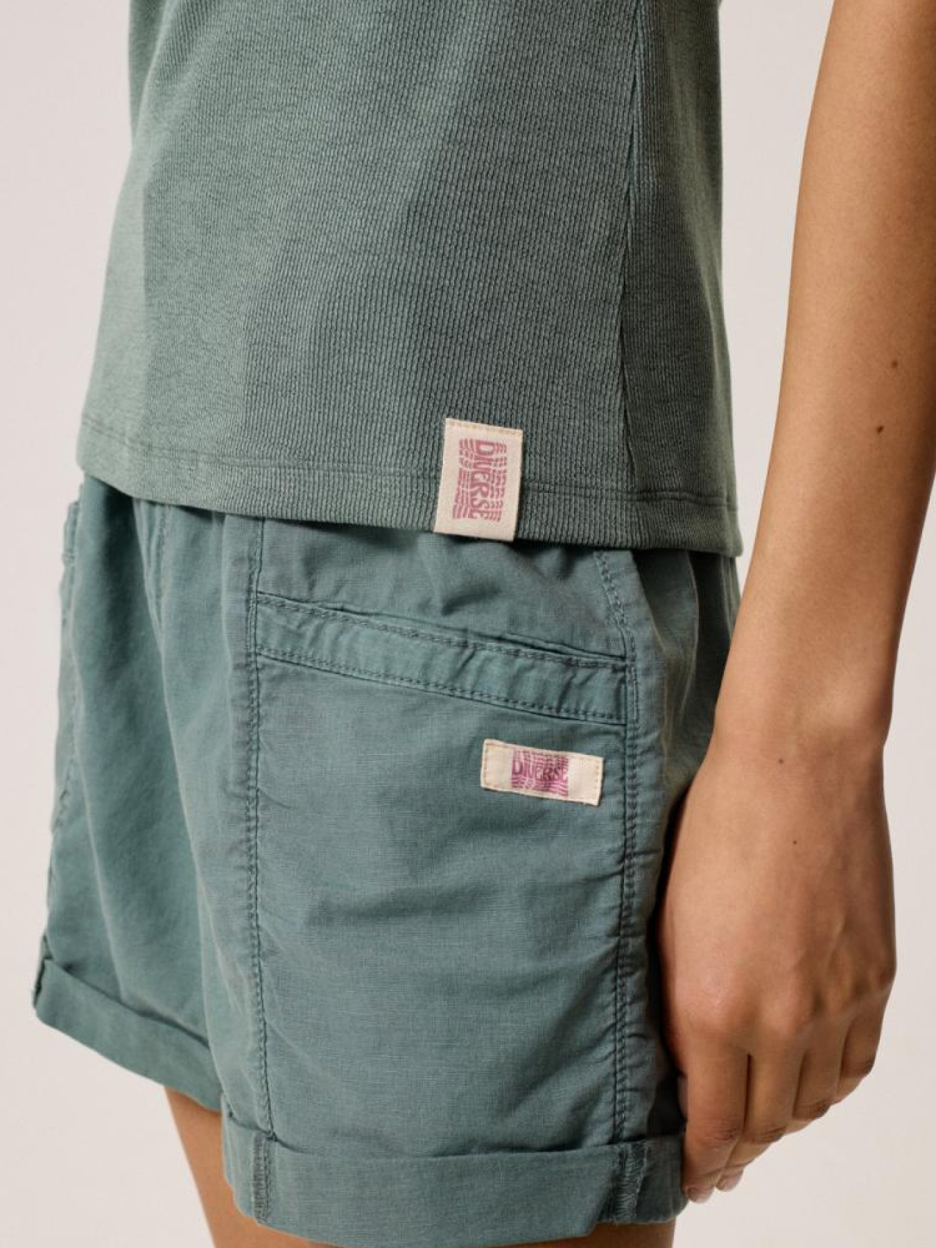 Топ DIVERSE модель 10044331 Фото