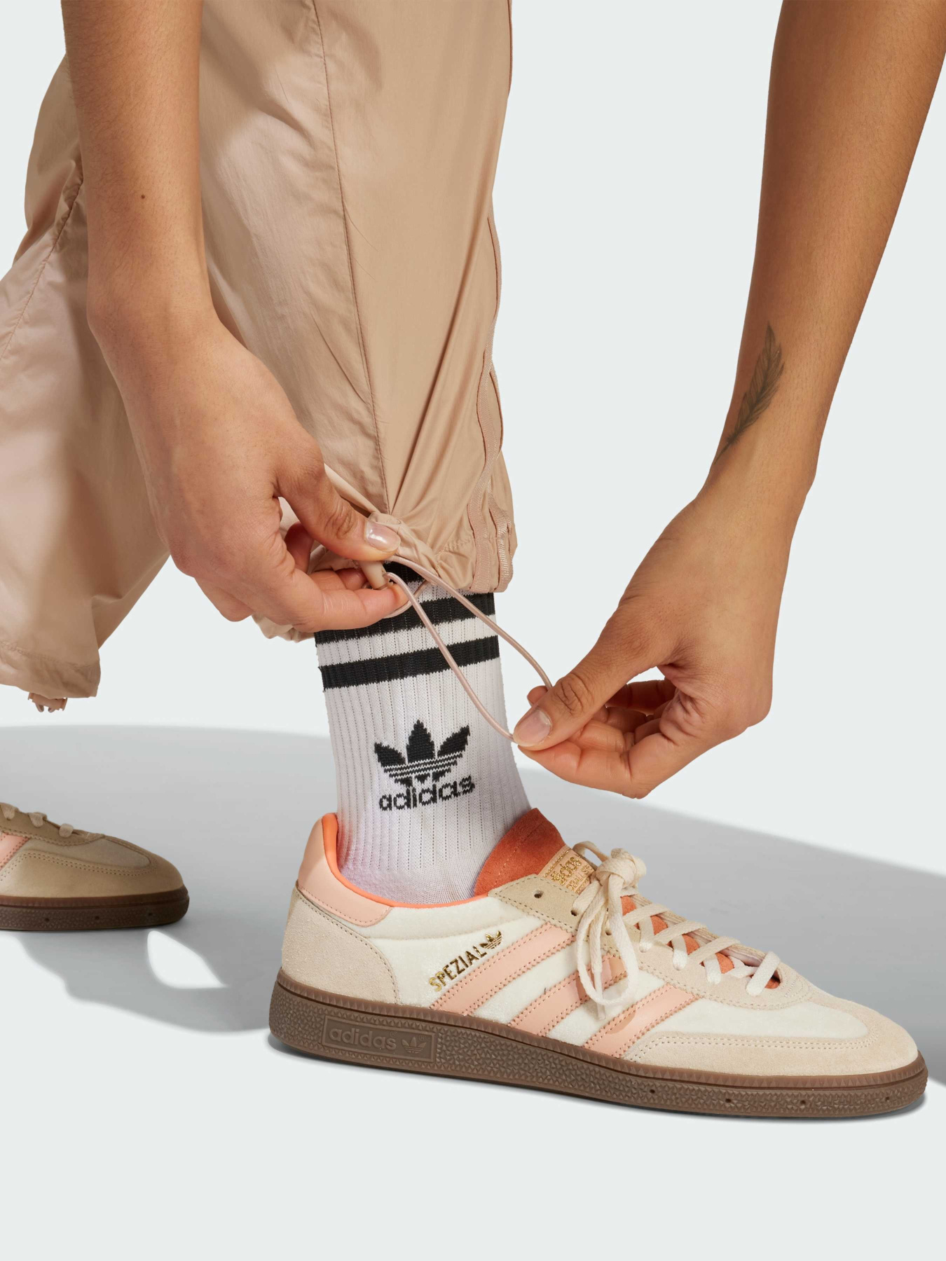 Джоггеры Adidas модель JJ0919 Фото