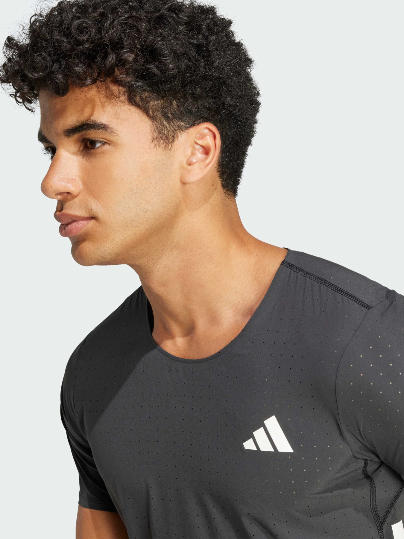 Спортивна футболка Adidas adizero модель JF3473 Спортивна футболка Adidas adizero модель JF3473 Фото