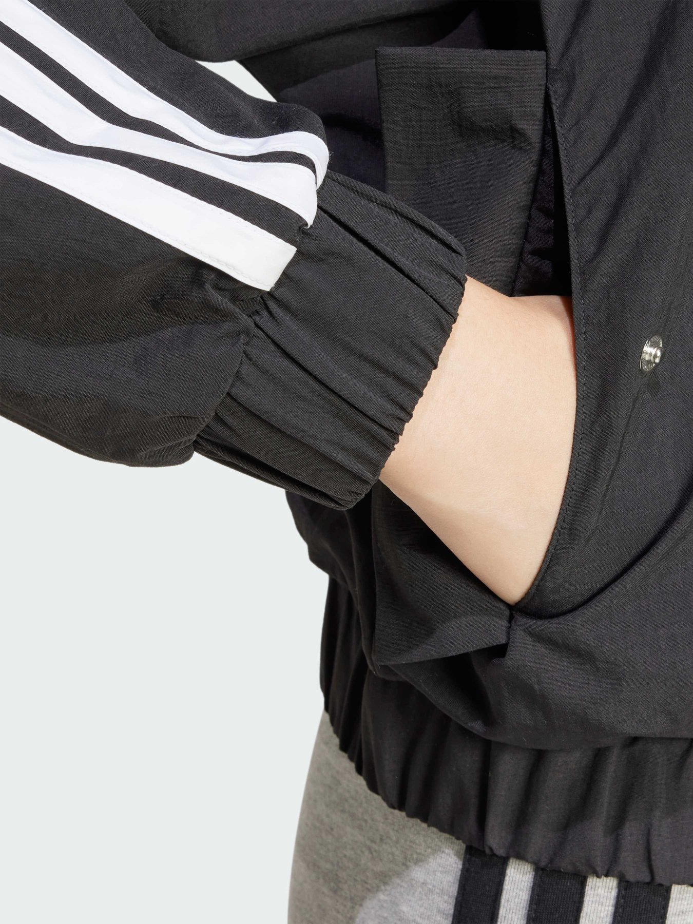 Вітровка Adidas модель JD5317 Фото