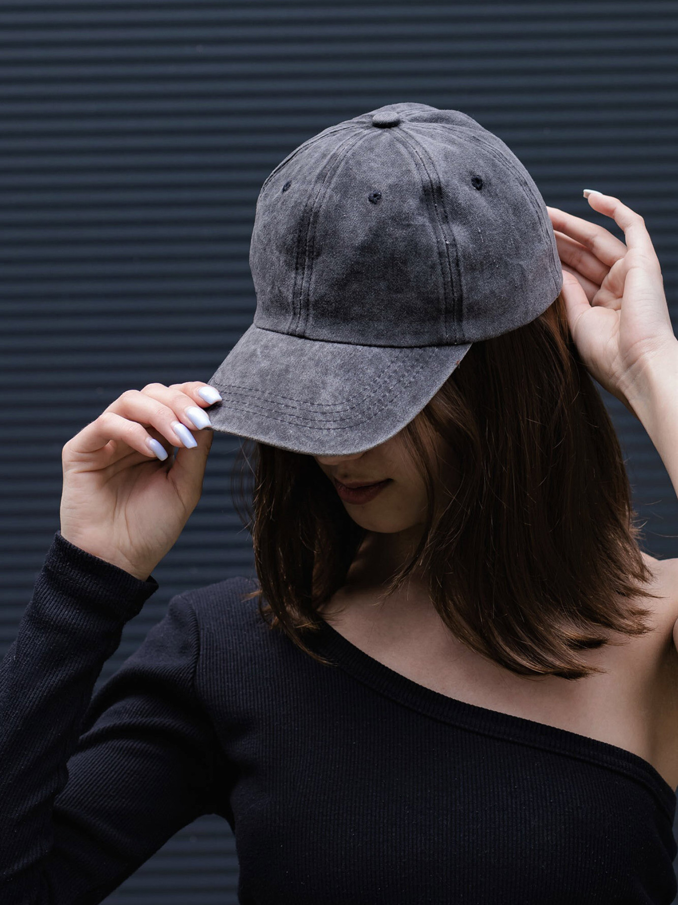 Шапки та кепки Without модель 8049022 Фото