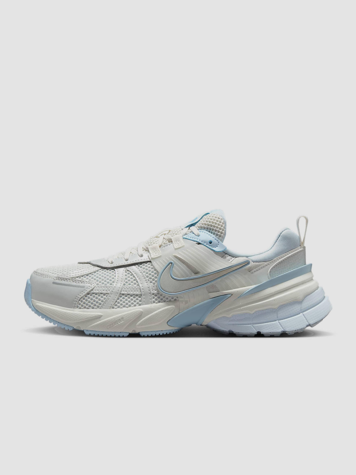 Кросівки для бігу NIKE V2k Run модель FD0736-009 Фото