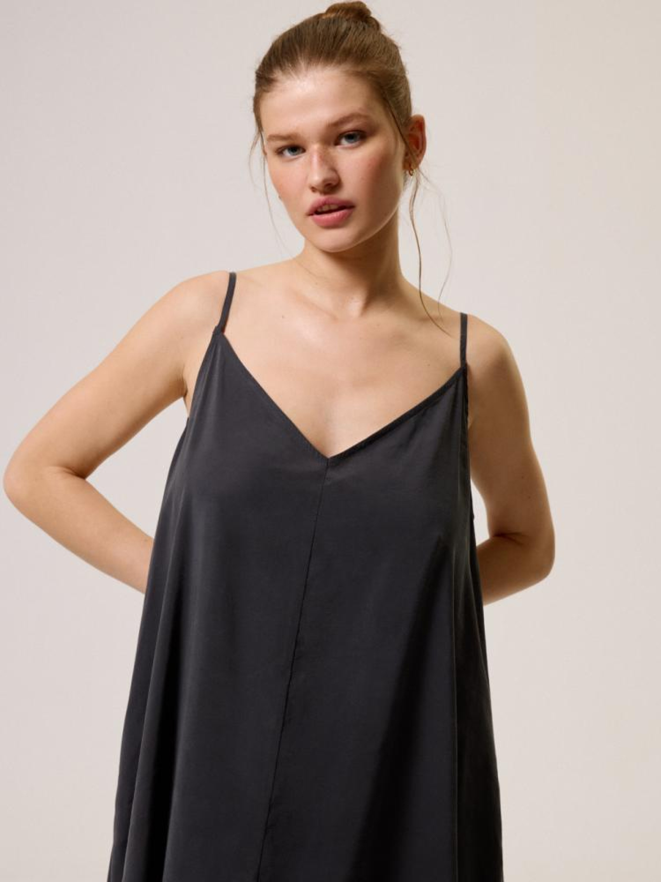 Сукня максі DIVERSE модель 10044632 Фото