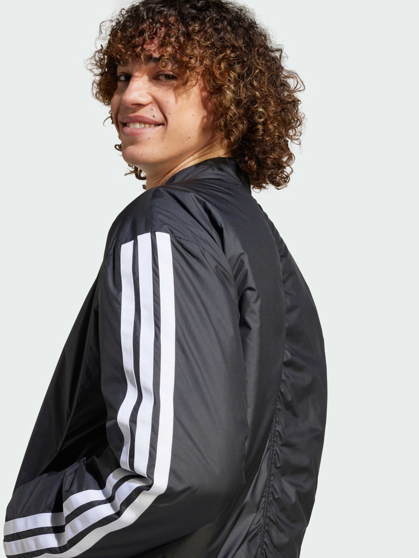 Бомбер Adidas модель JD1294 Фото