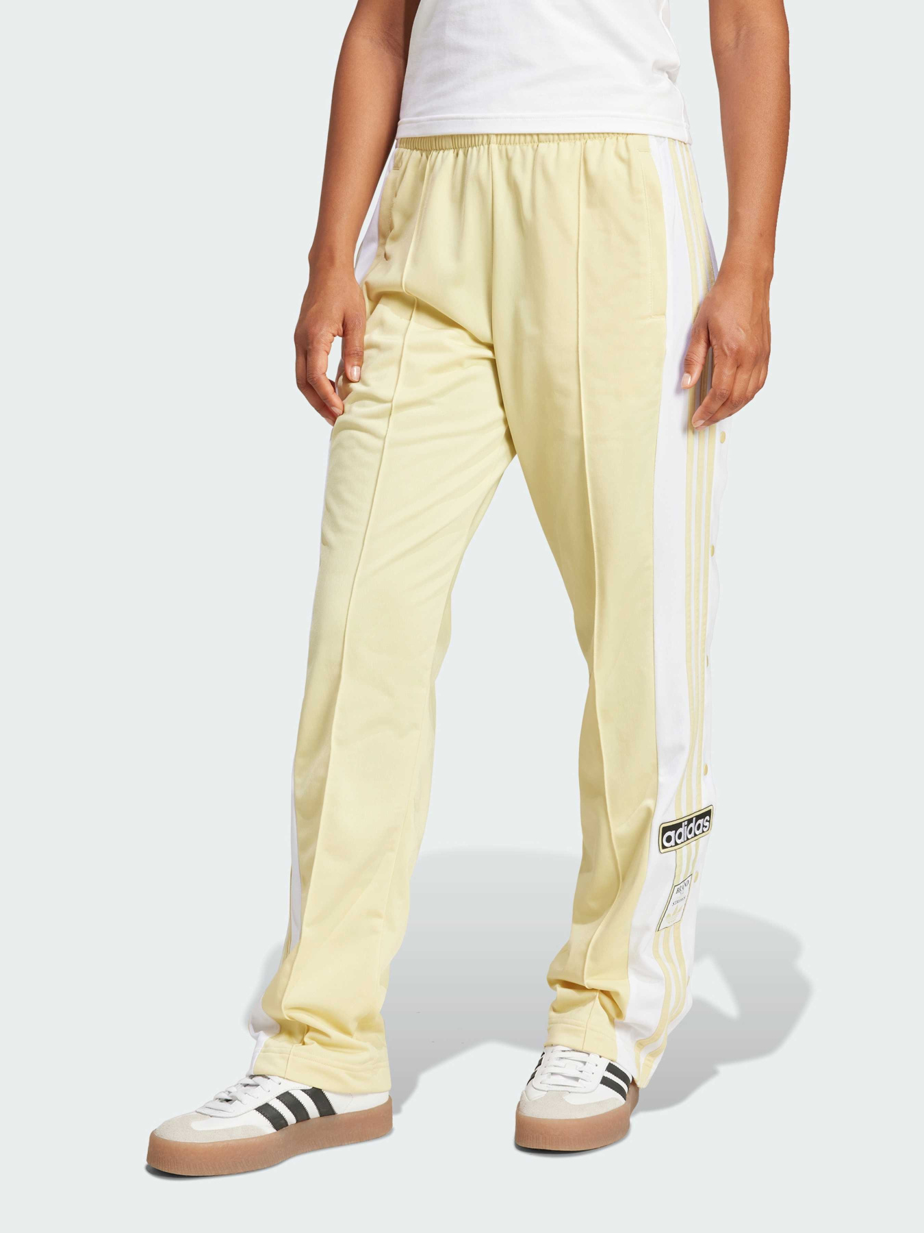 Повседневные штаны Adidas Adicolor модель JD0855 Повседневные штаны Adidas Adicolor модель JD0855 Фото