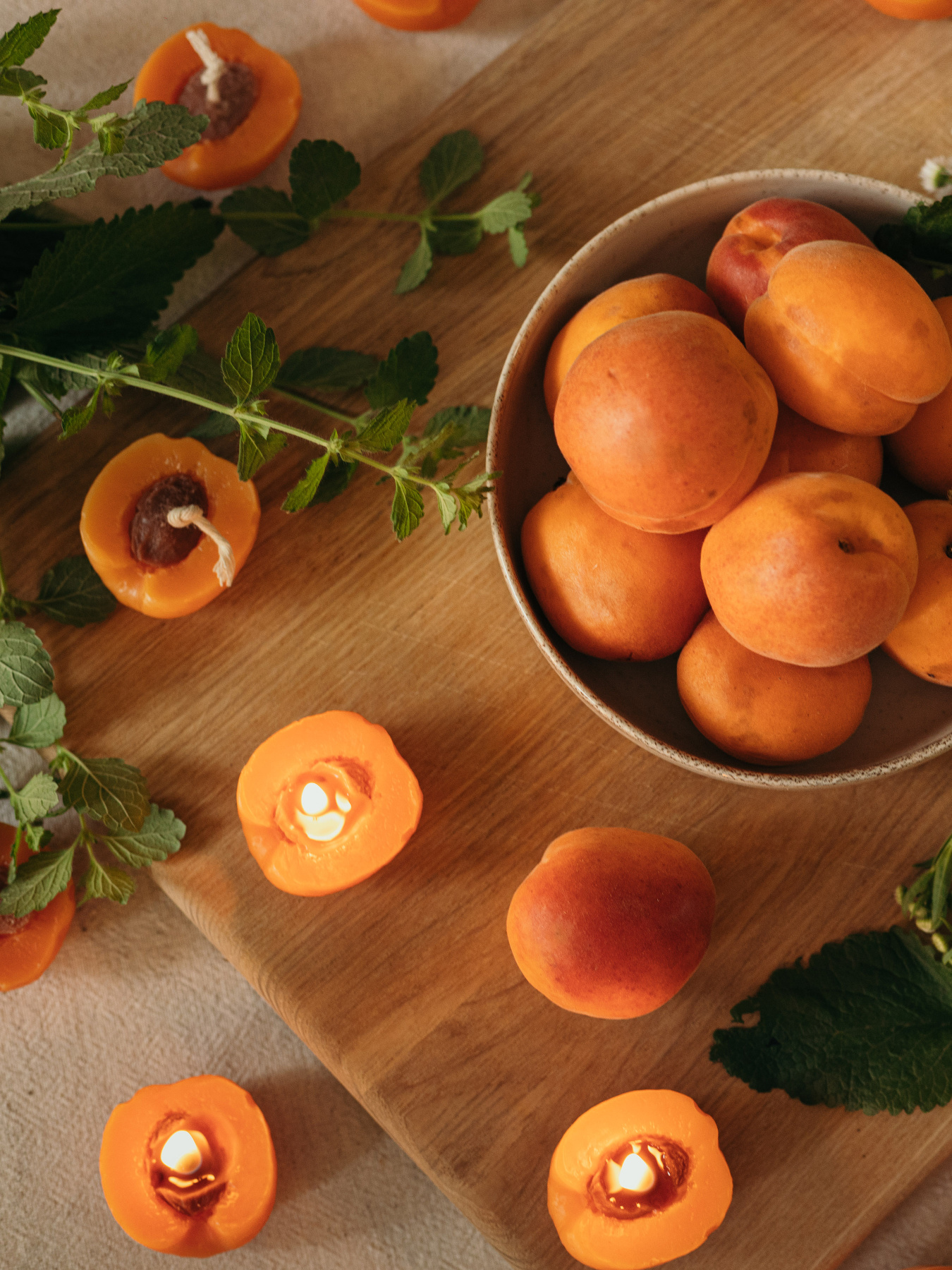 Ароматична свічка "Абрикос" | Бджолиний віск | Ручна робота | Аромат Абрикосовий гай Candle Design модель 190.3004 Фото