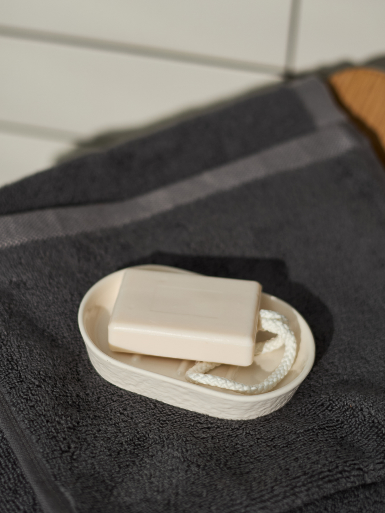 Мыльница "Singapore" белая MBM HOME модель BA-36 WHITE Мыльница "Singapore" белая MBM HOME модель BA-36 WHITE Фото