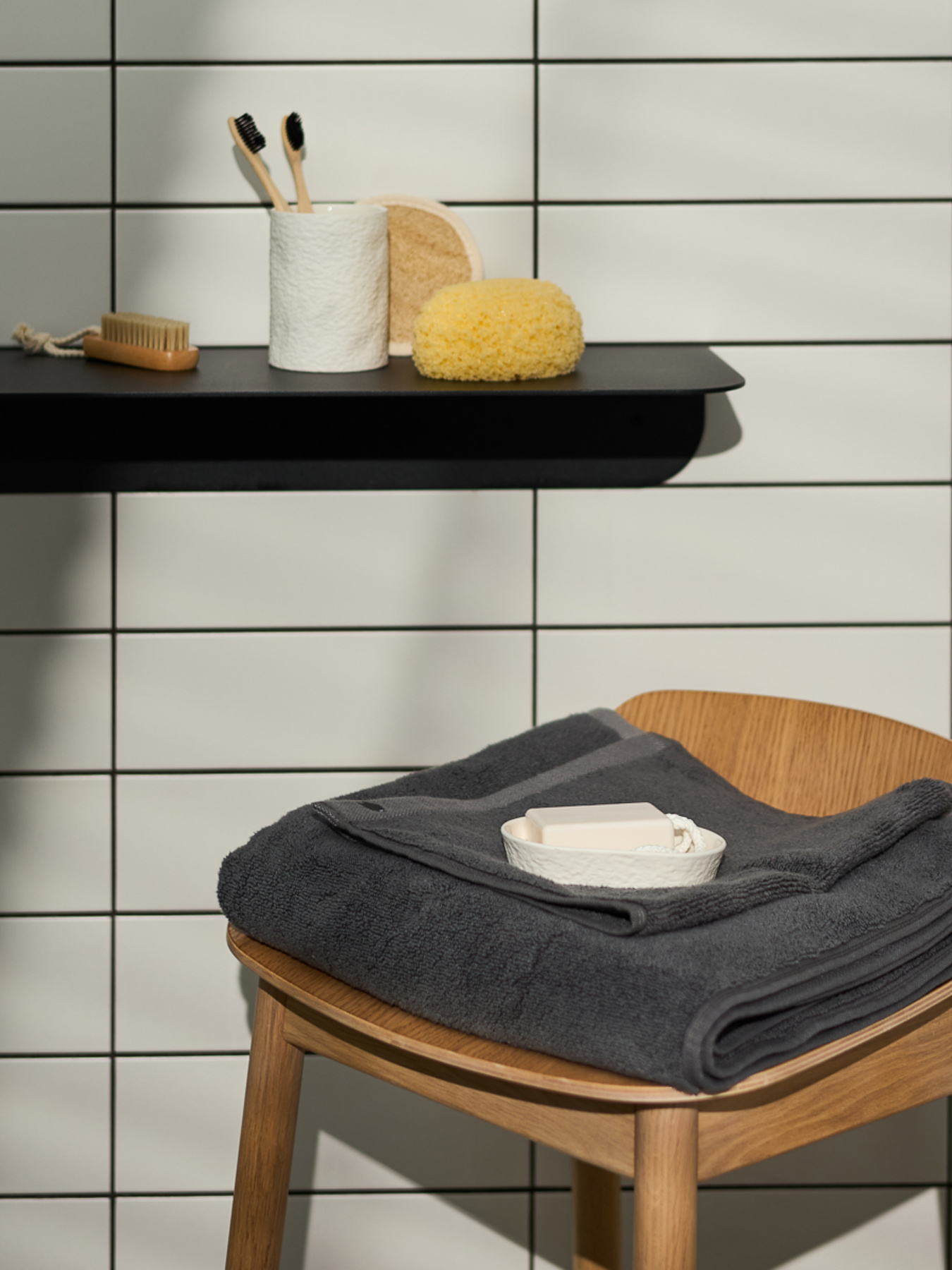 Подставка для зубных щеток "Singapore" белая MBM HOME модель BA-37 WHITE Фото