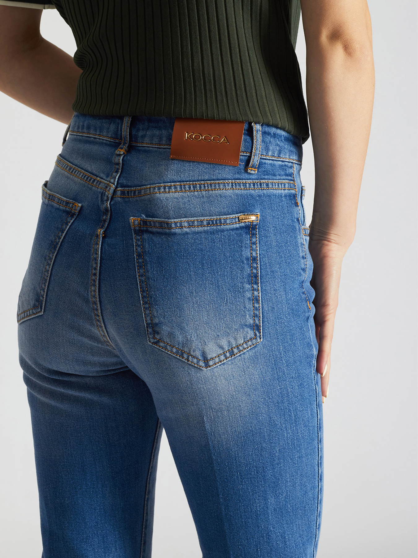 Джинсы KOCCA модель P25PPD7192ABUNL350 Фото