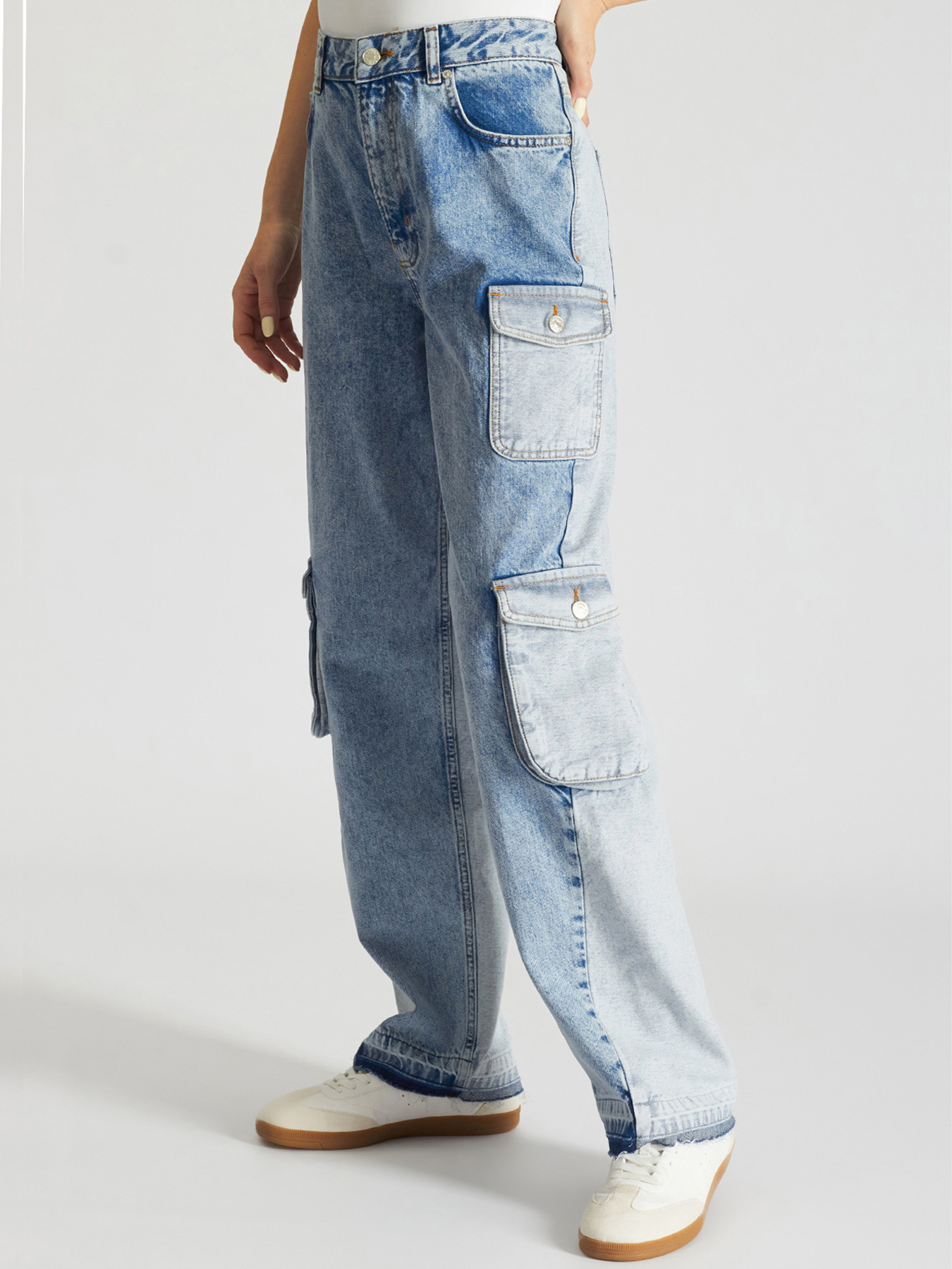 Джинсы Moschino модель 251K2A031437191303 Фото