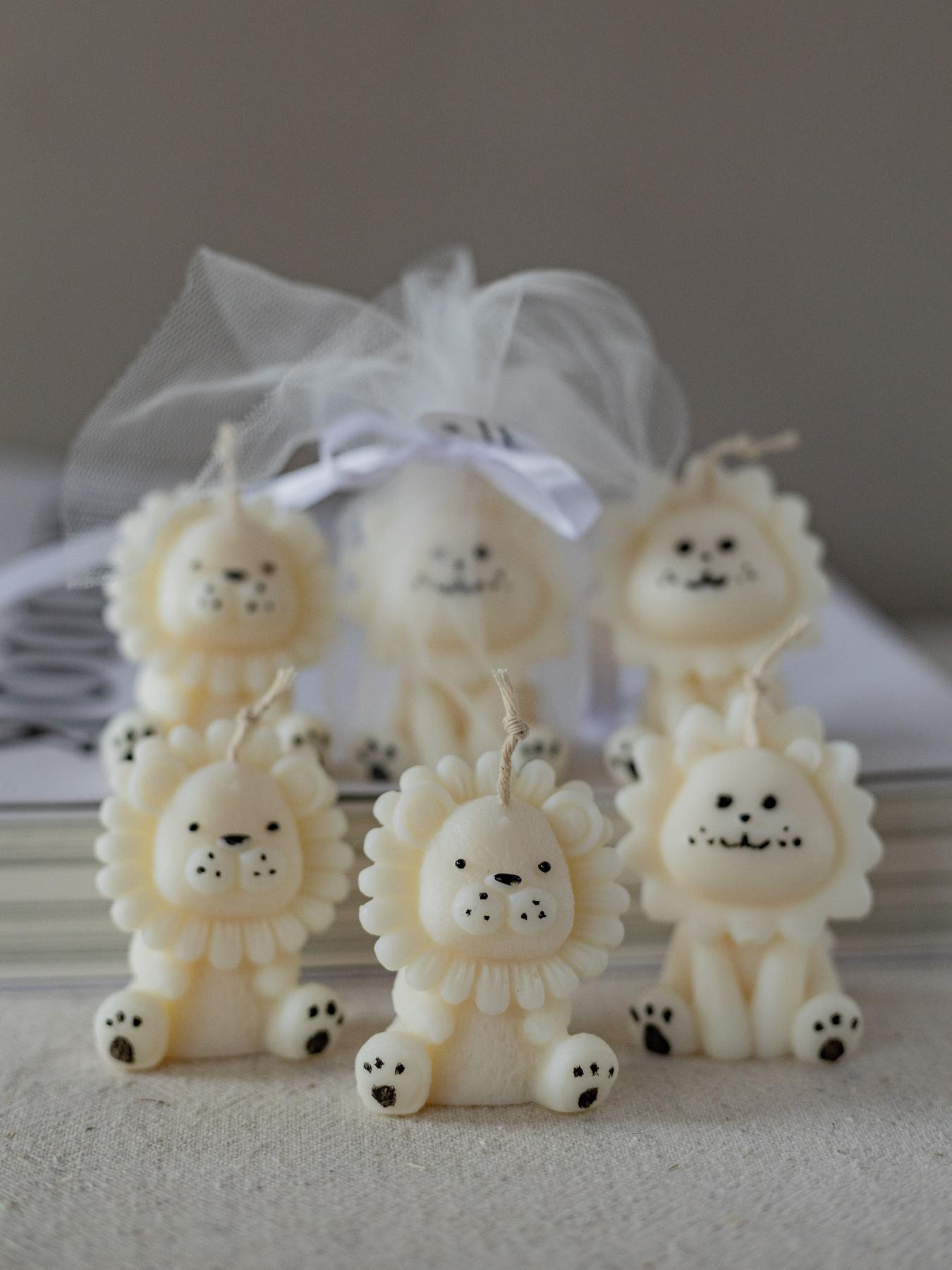 Ароматична свічка "Левеня Сімба" | Оливковий віск | Ручна робота | Аромат Чизкейк з чорницею Candle Design модель 140.2018 Фото