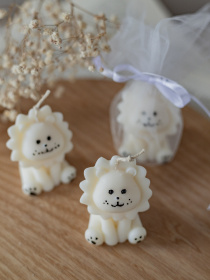 Ароматична свічка "Левеня Сімба" | Оливковий віск | Ручна робота | Аромат Чизкейк з чорницею Candle Design модель 140.2018 Фото