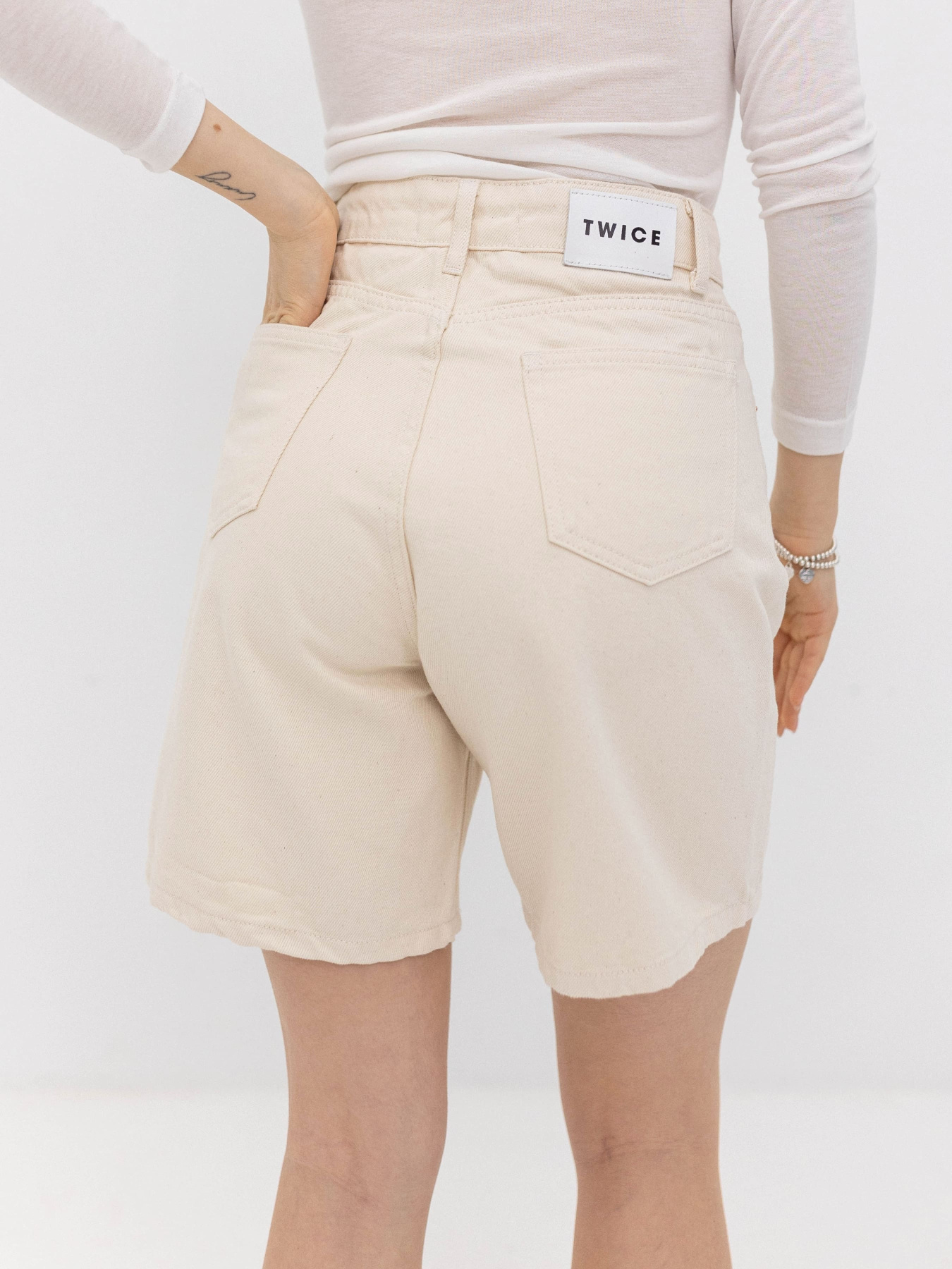 Джинсовые шорты Twice модель 250539016013 Фото