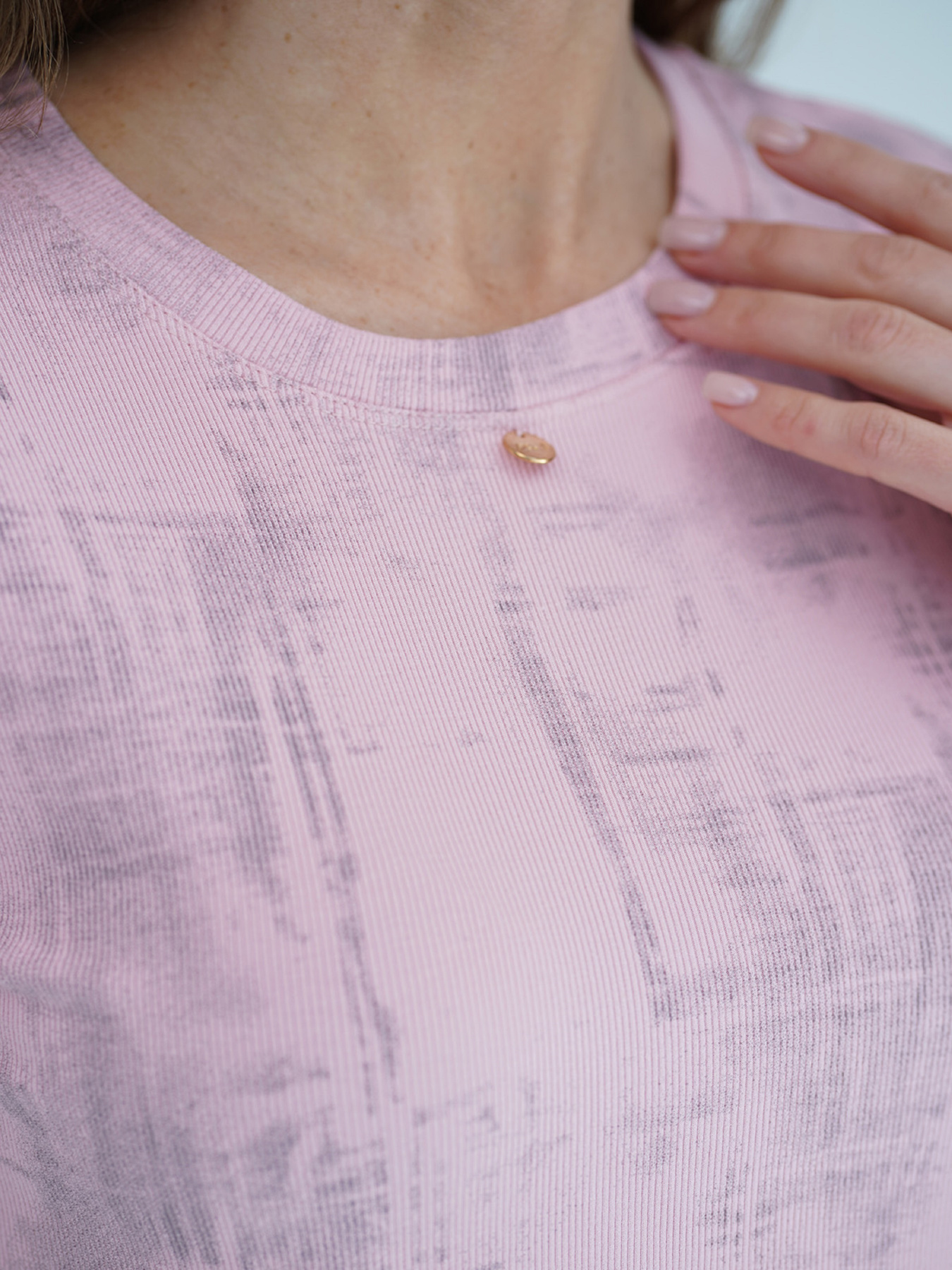 Футболка ISSA Plus модель WN20-711_розовый Фото