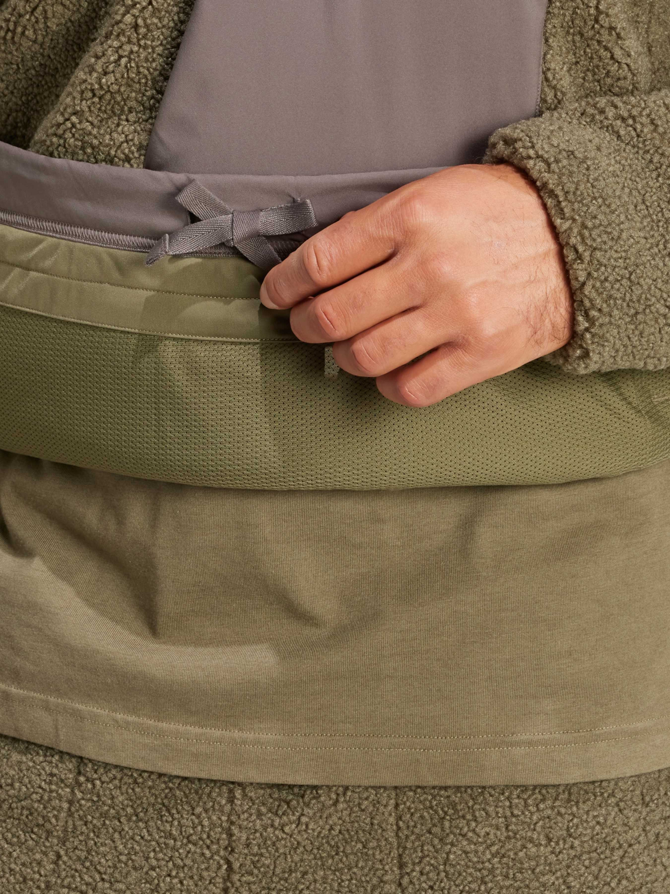 Спортивна кофта Adidas модель IW0228 Фото