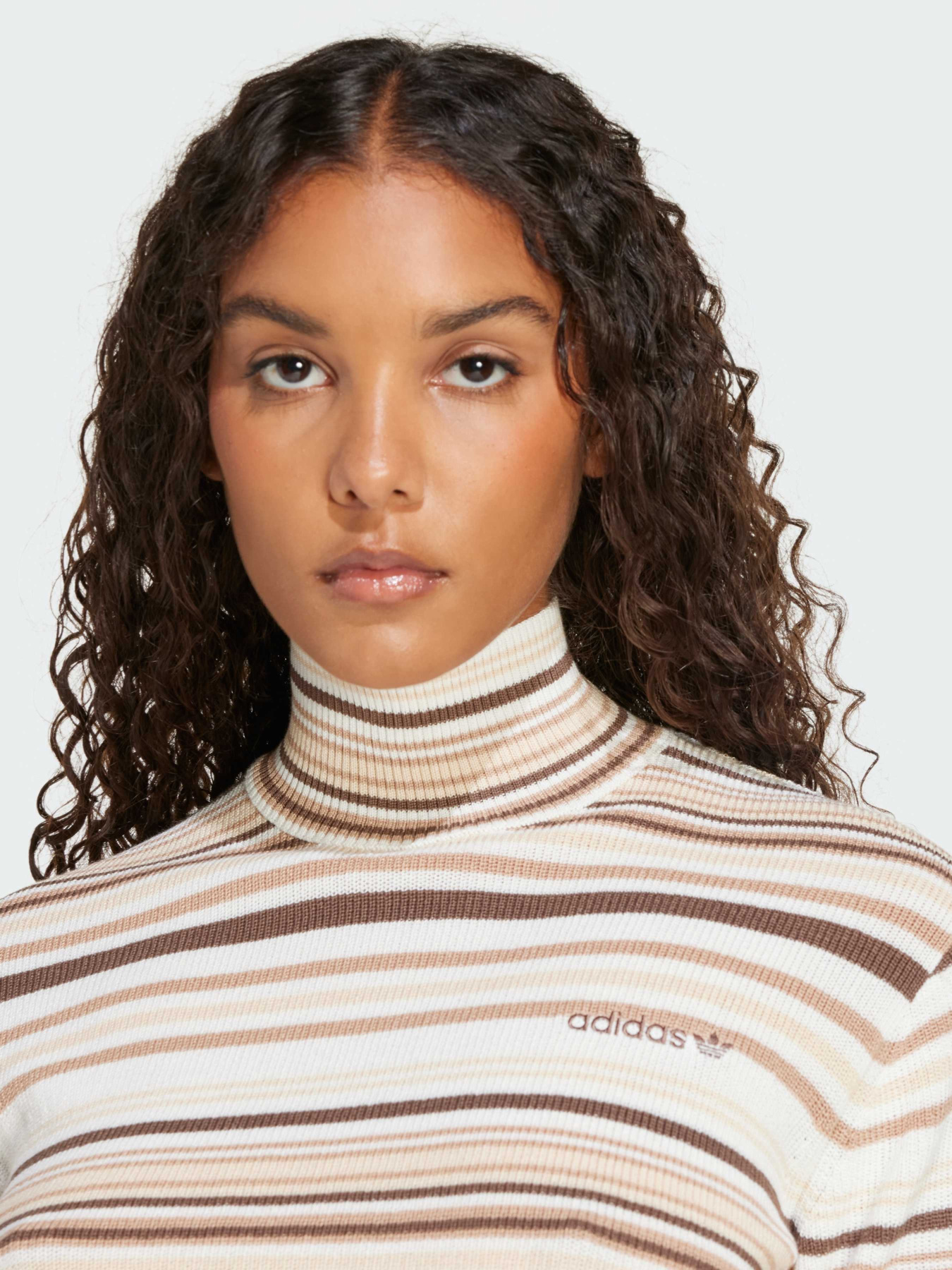 Топ Adidas модель JD3593 Фото