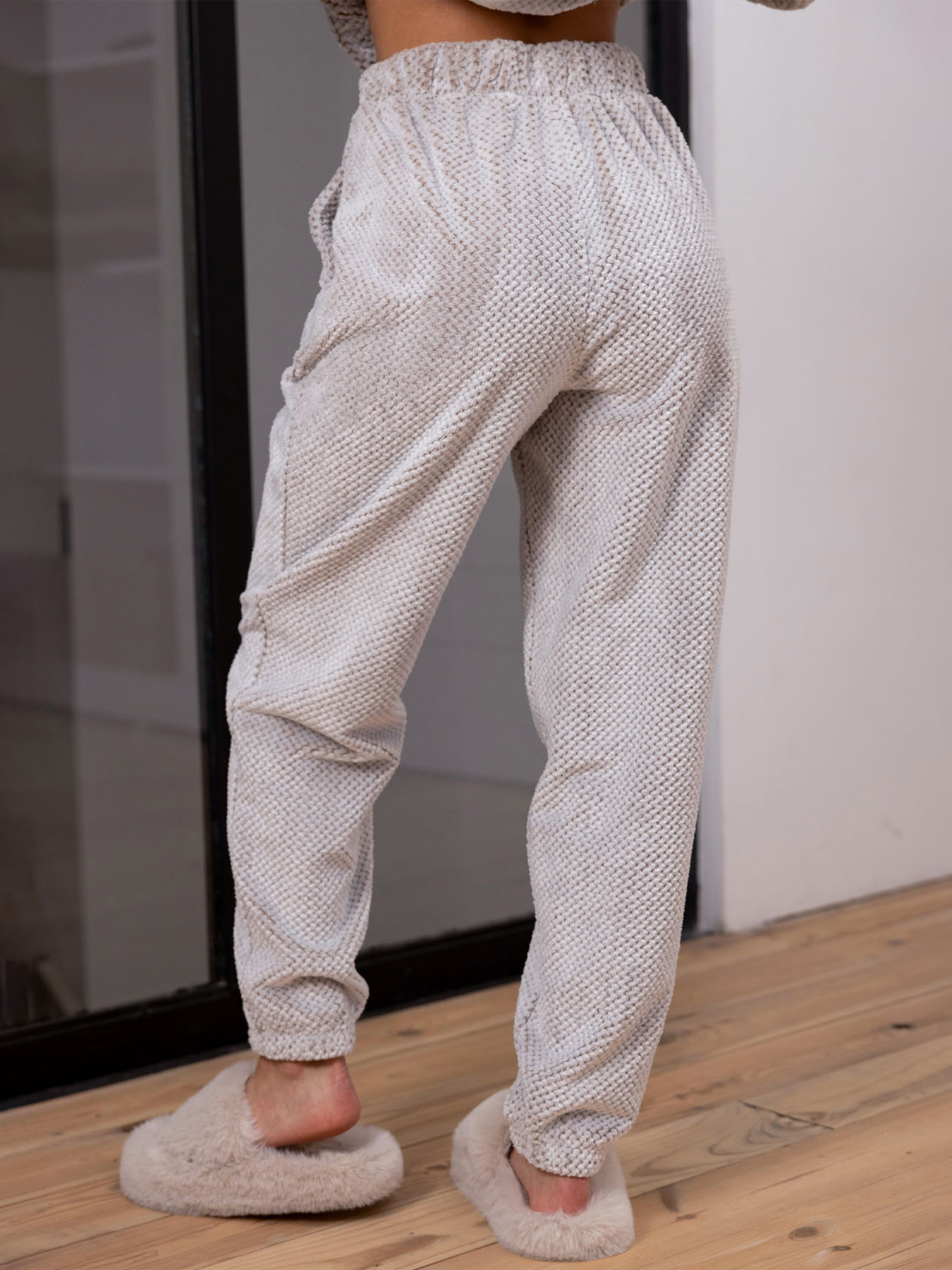 Домашній костюм Leinle модель 2012 Фото