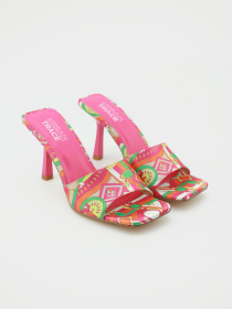 Шльопанці Respect модель UT18182-WPU Фото