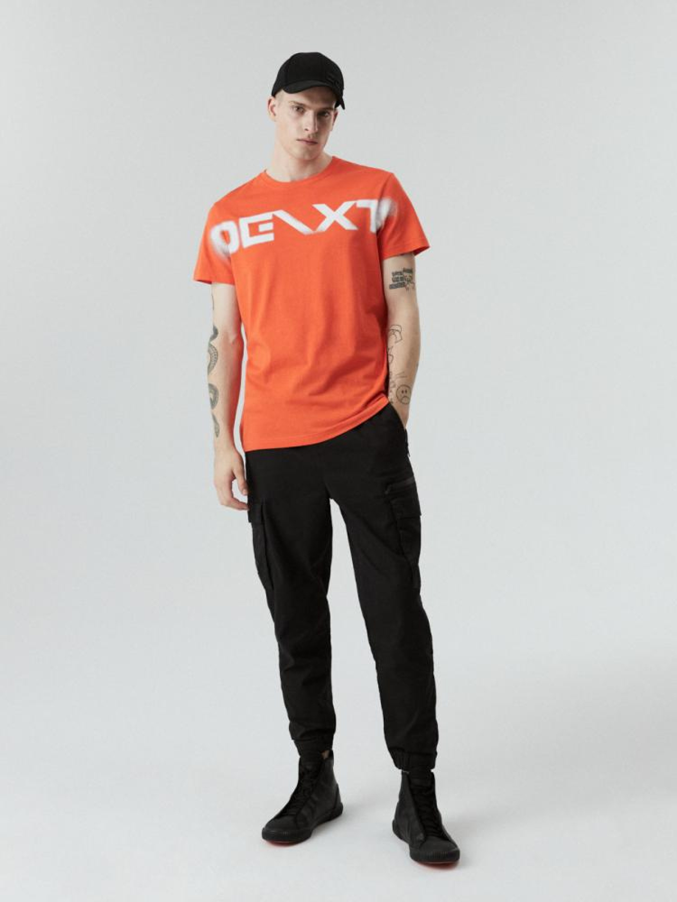 Футболка DIVERSE модель 10040384 Фото