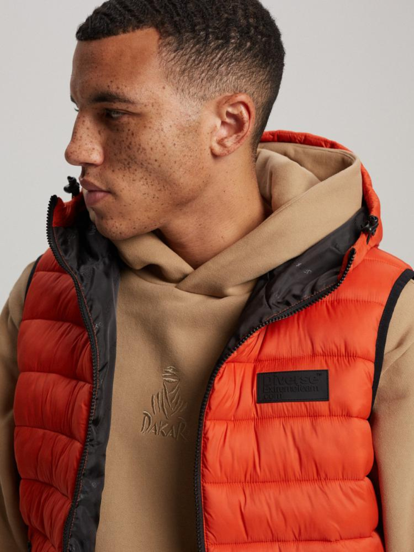 Утепленный жилет DIVERSE модель 10040684 Утепленный жилет DIVERSE модель 10040684 Фото