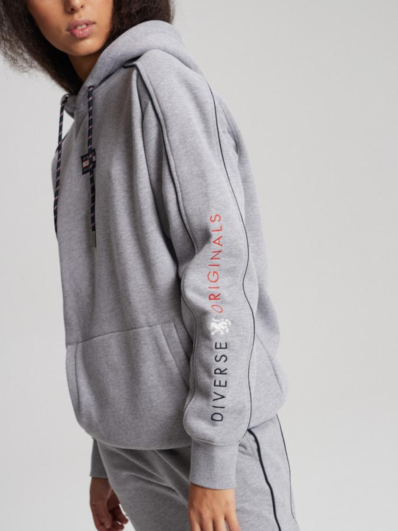 Худи DIVERSE модель 10041154 Фото
