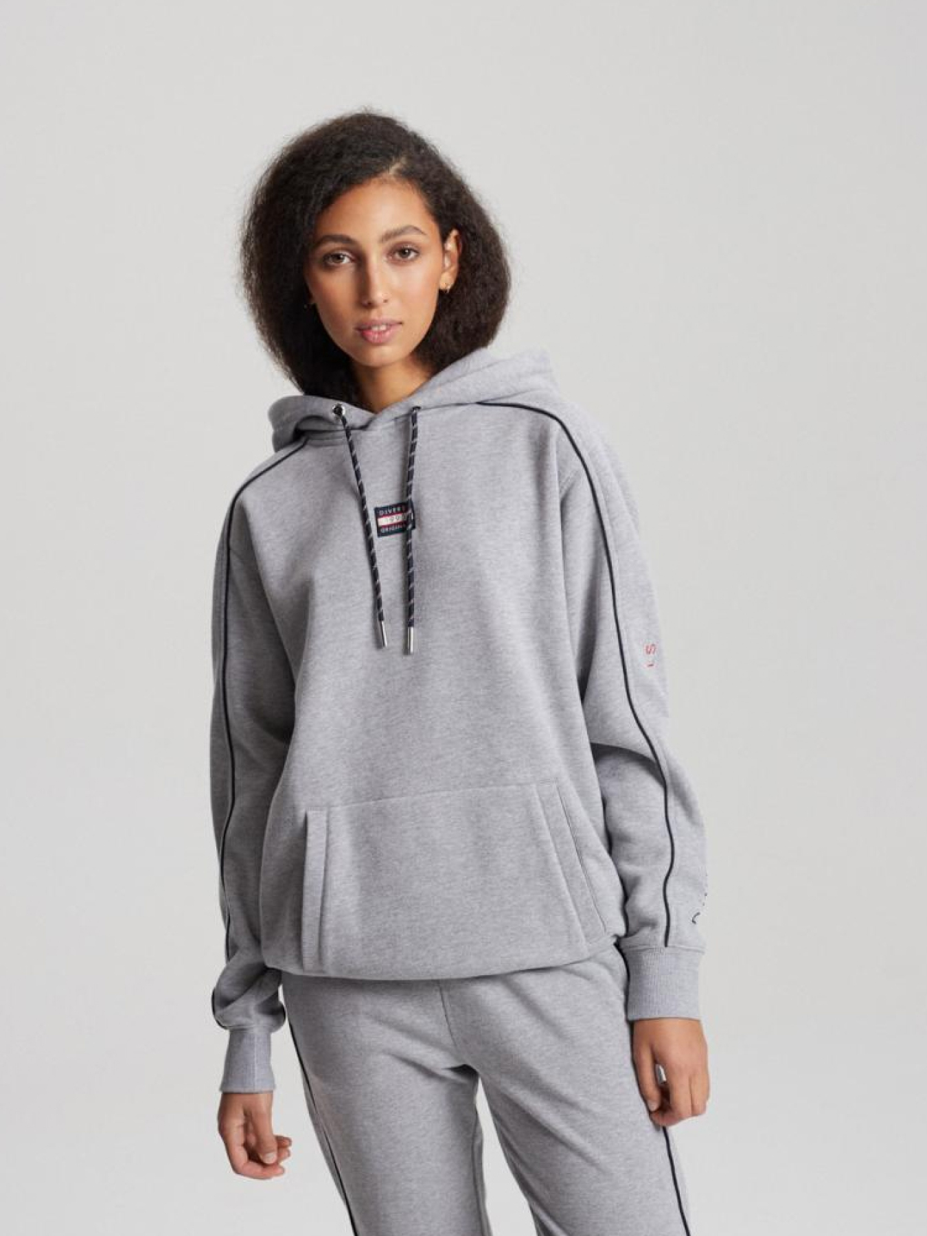 Худи DIVERSE модель 10041154 Фото