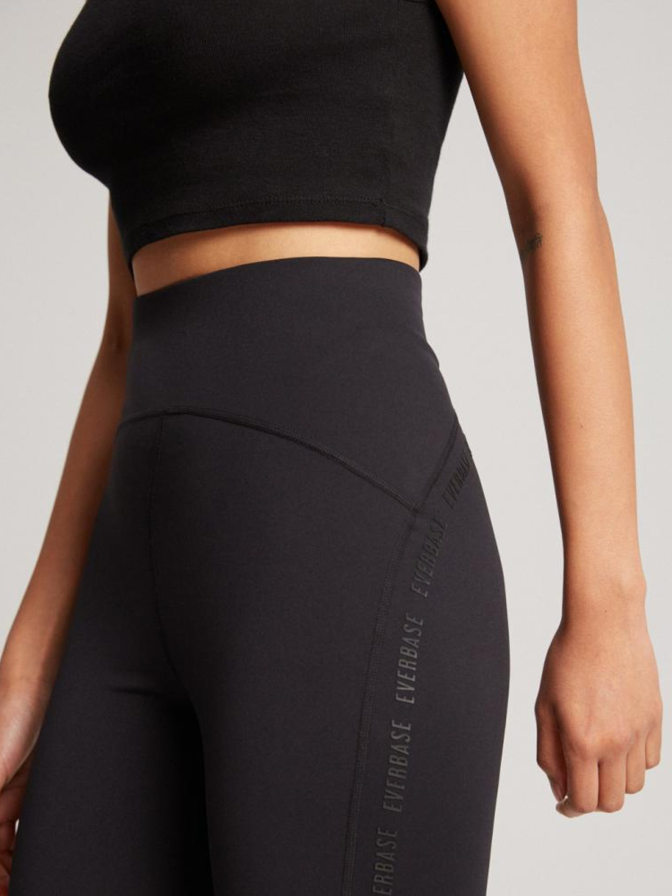 Леггинсы спортивные DIVERSE модель 10041157 Фото