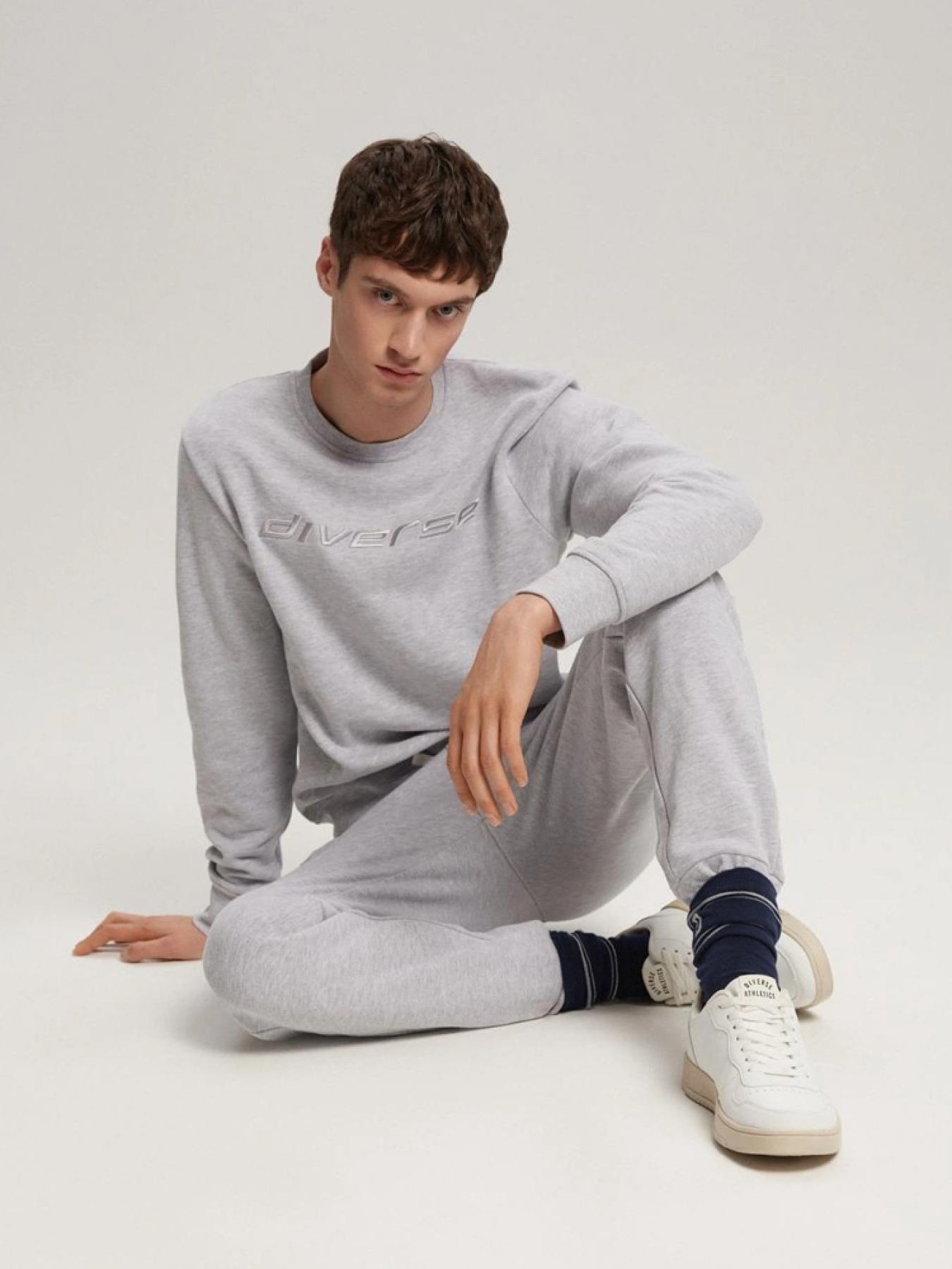 Свитшот DIVERSE модель 10041187 Фото