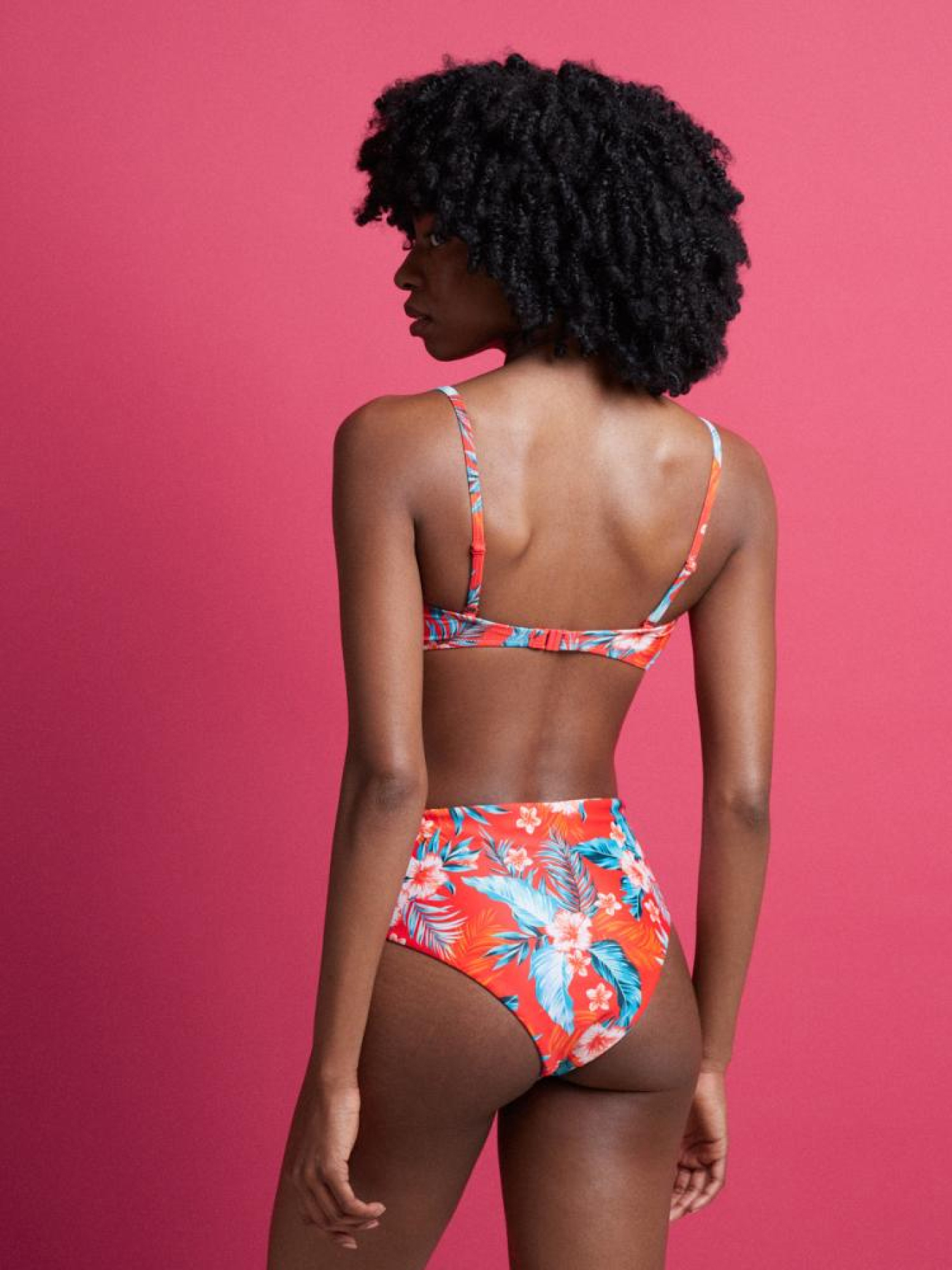 Верх купальника DIVERSE модель 10042077 Верх купальника DIVERSE модель 10042077 Фото