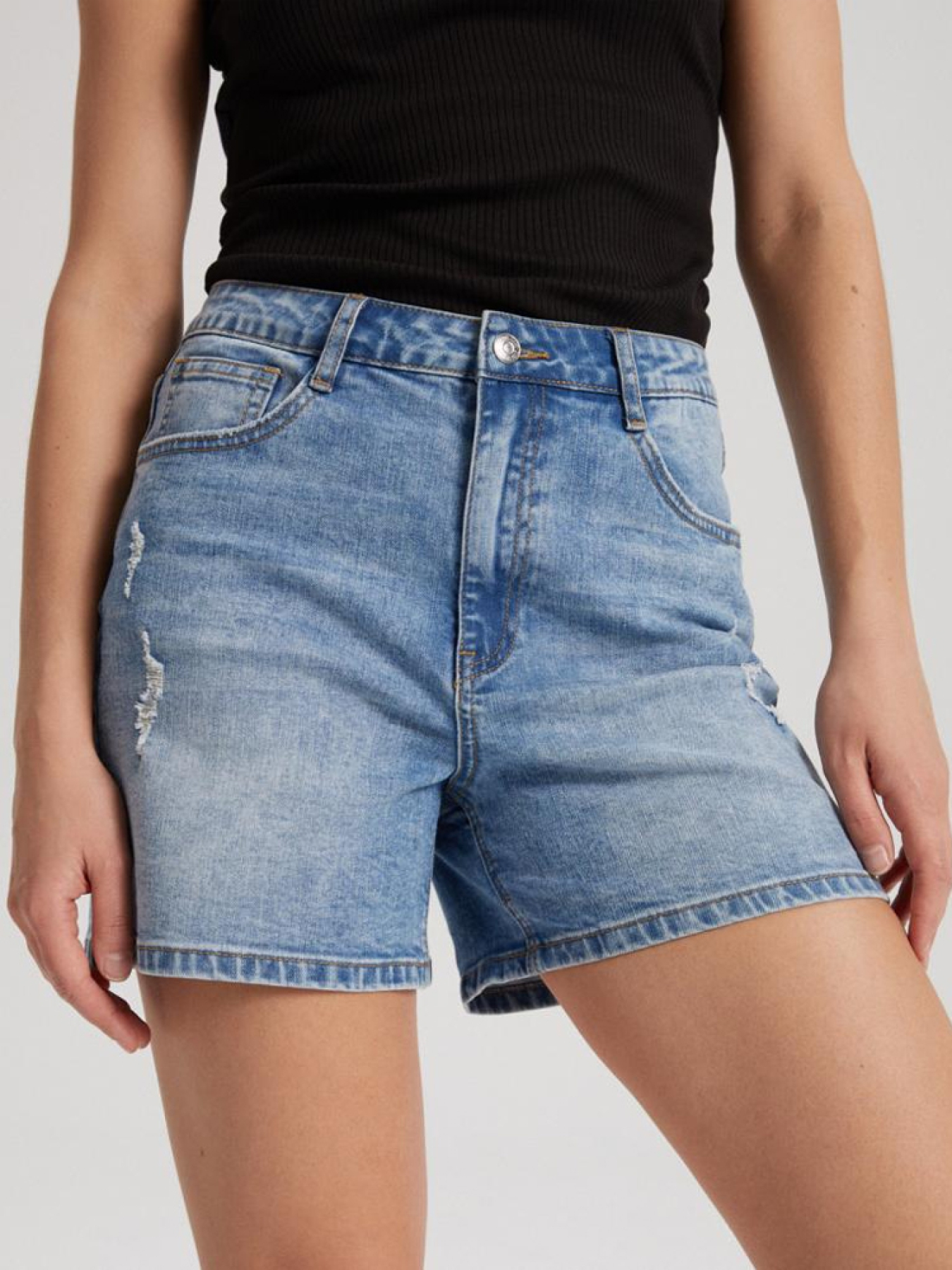 Шорти джинсові DIVERSE модель 10042255 Фото