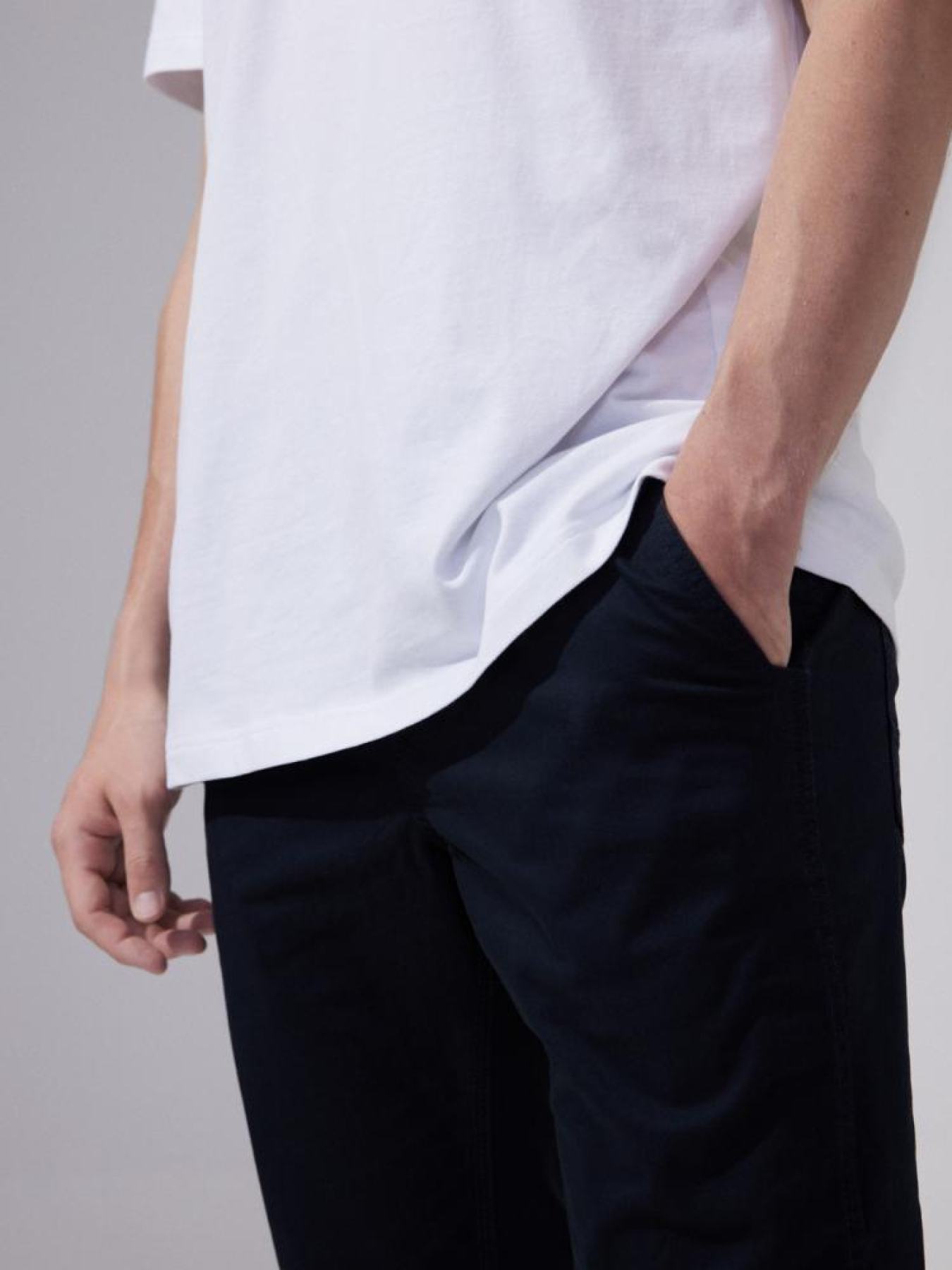 Джоггеры DIVERSE модель 10042623 Джоггеры DIVERSE модель 10042623 Фото