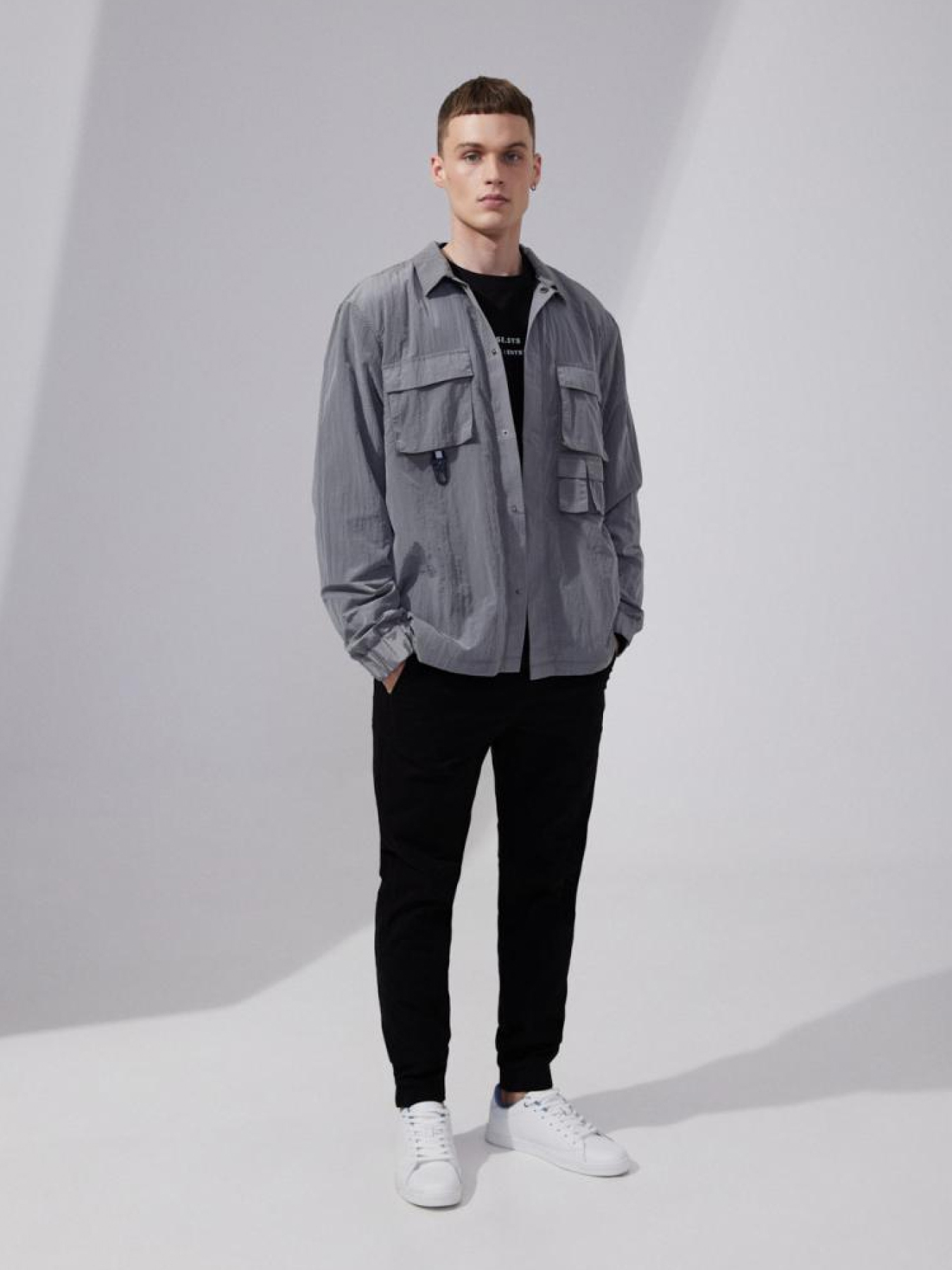 Джоггеры DIVERSE модель 10042623 Джоггеры DIVERSE модель 10042623 Фото