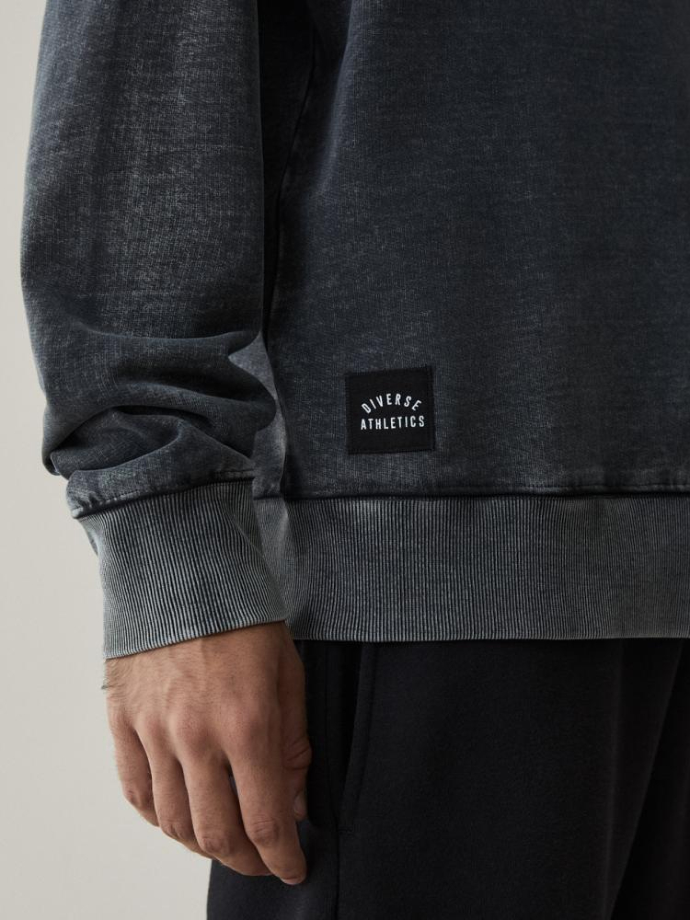 Свитшот DIVERSE модель 10042833 Фото