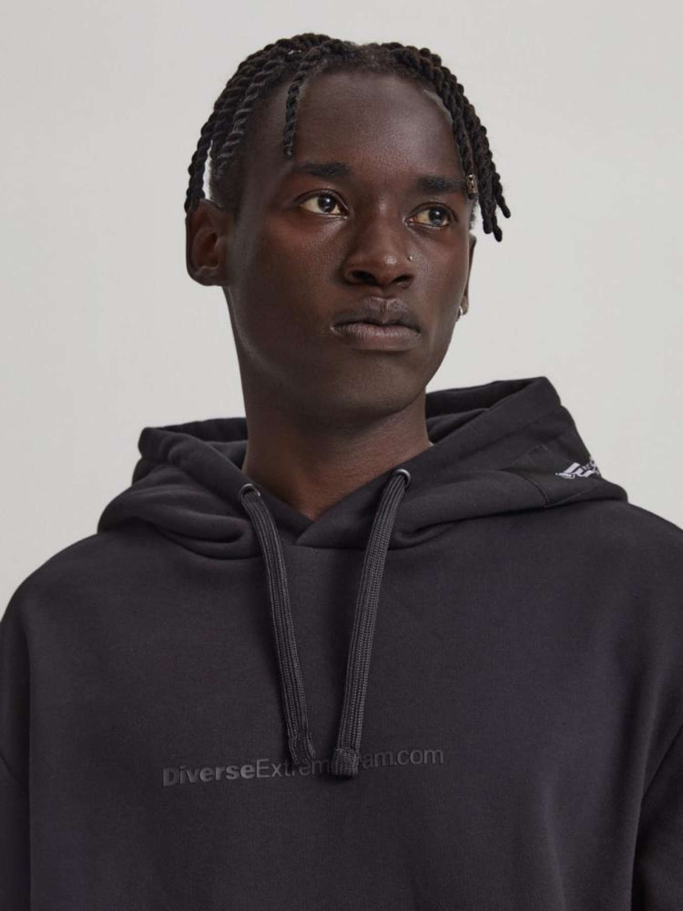 Худи DIVERSE модель 10042841 Фото