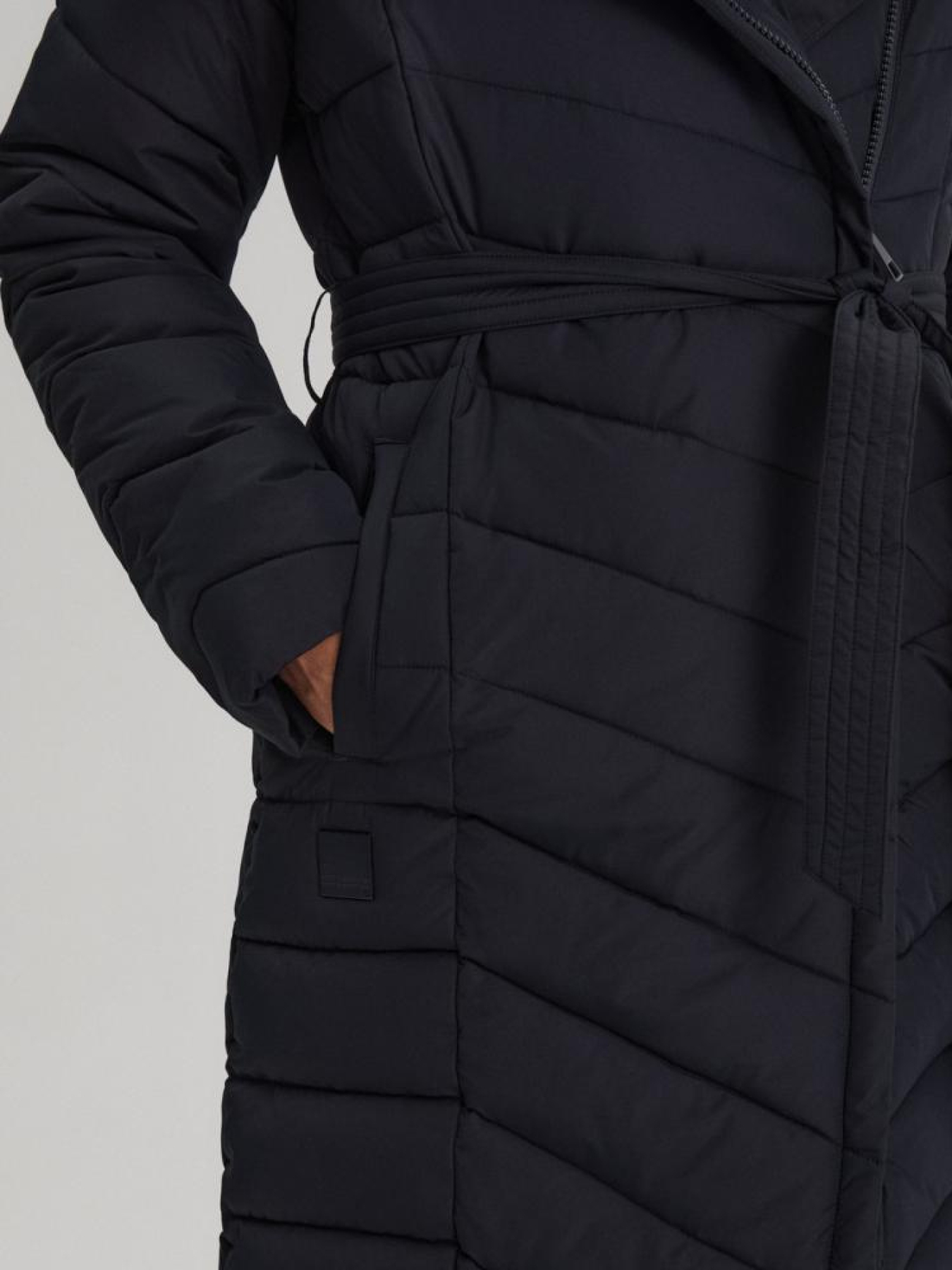 Демисезонная куртка DIVERSE модель 10042886 Фото