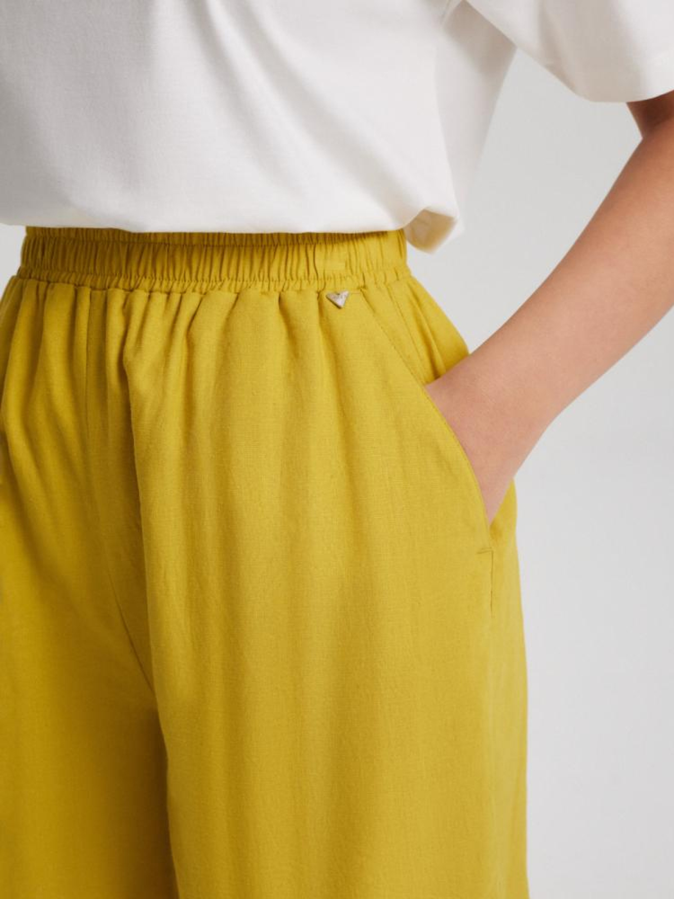 Повсякденні шорти DIVERSE модель 10043998 Фото